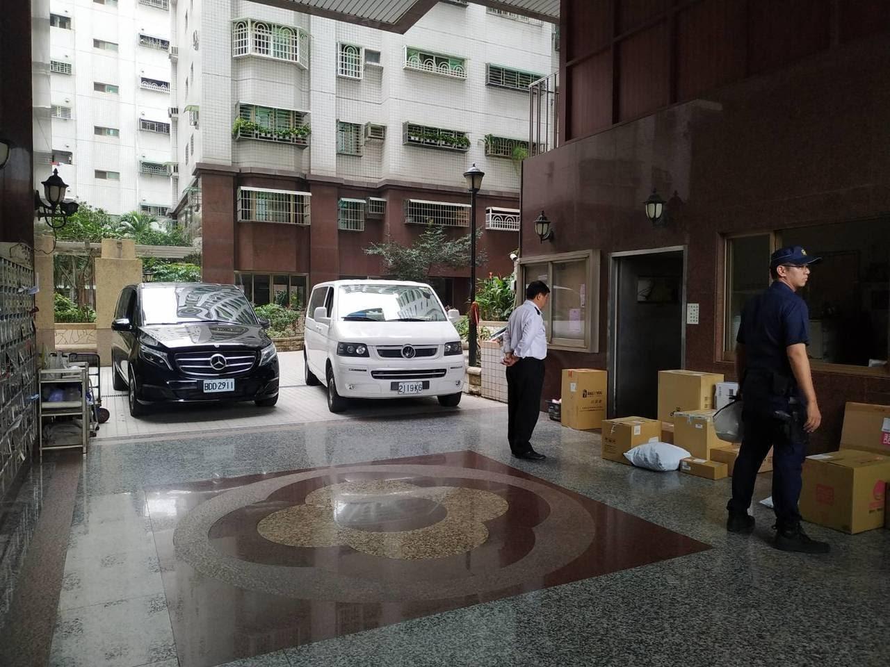 高雄市鳳山區1棟大樓傳出母女命案。(翻攝畫面)
