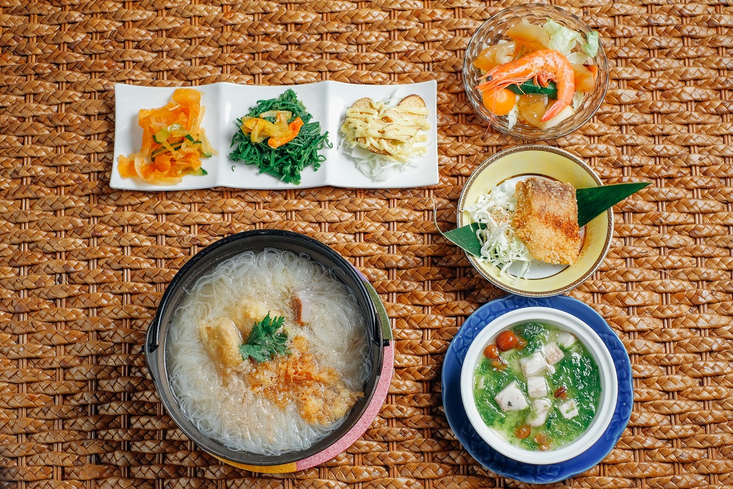 「山海小套餐」主角是鬼頭刀芋頭米粉,其他還有酥炸鬼頭刀、鬼頭刀魚卵沙泣及鬼頭刀魚肉做成的旬鮮海菜芙蓉。(400元/套)