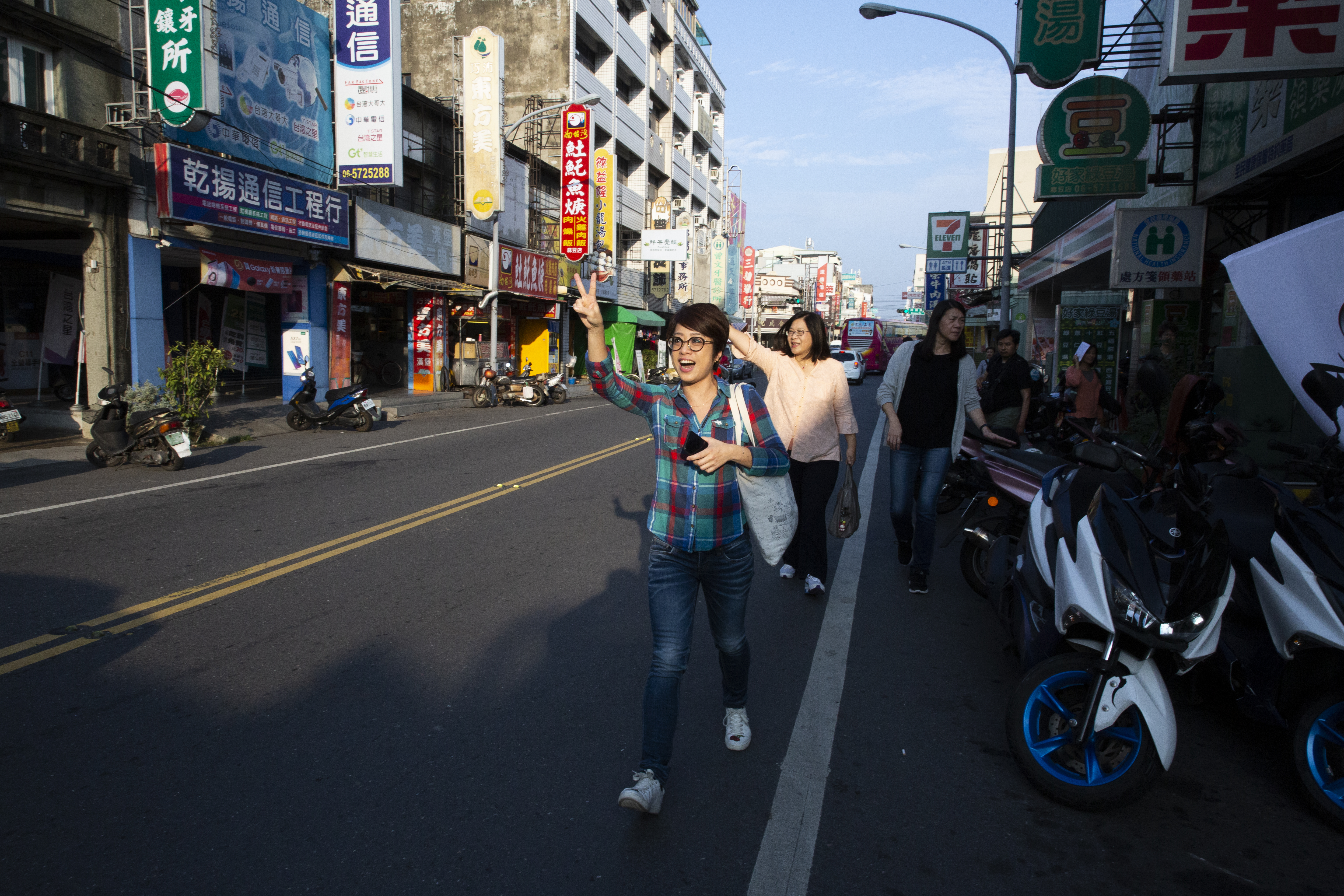 李晏榕決定選立委時，也被老爸李焜耀反對。