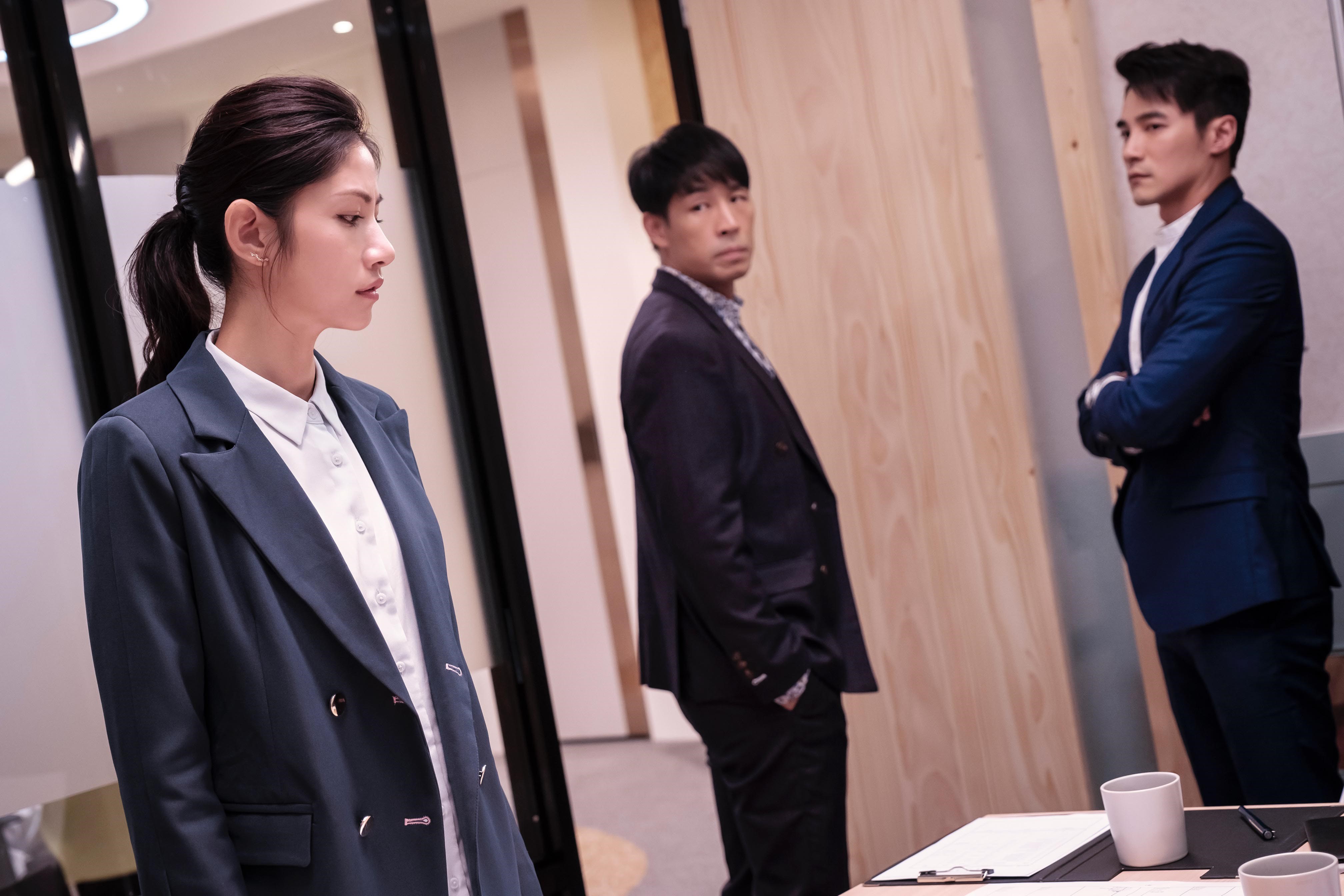 李千那為了初戀是元介，拒絕了藍鈞天的追求。（華視提供）