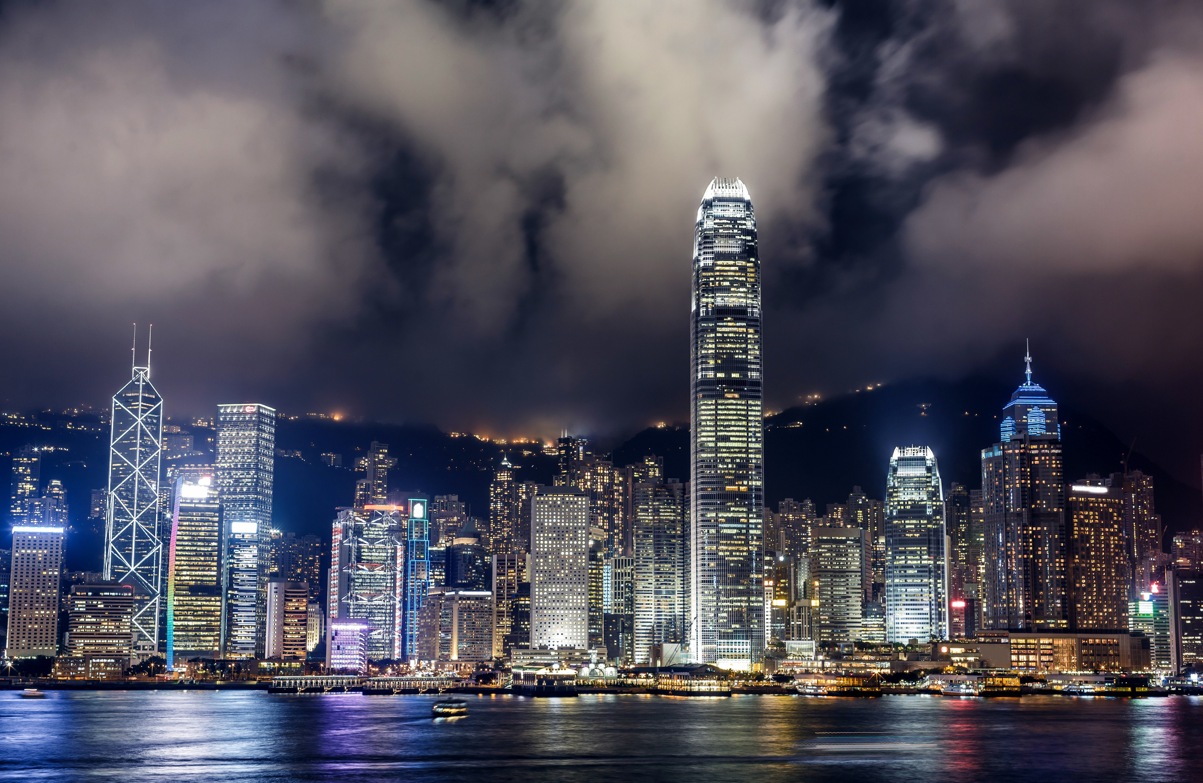 香港今日（11/24）舉行區議會選舉。（東方IC）