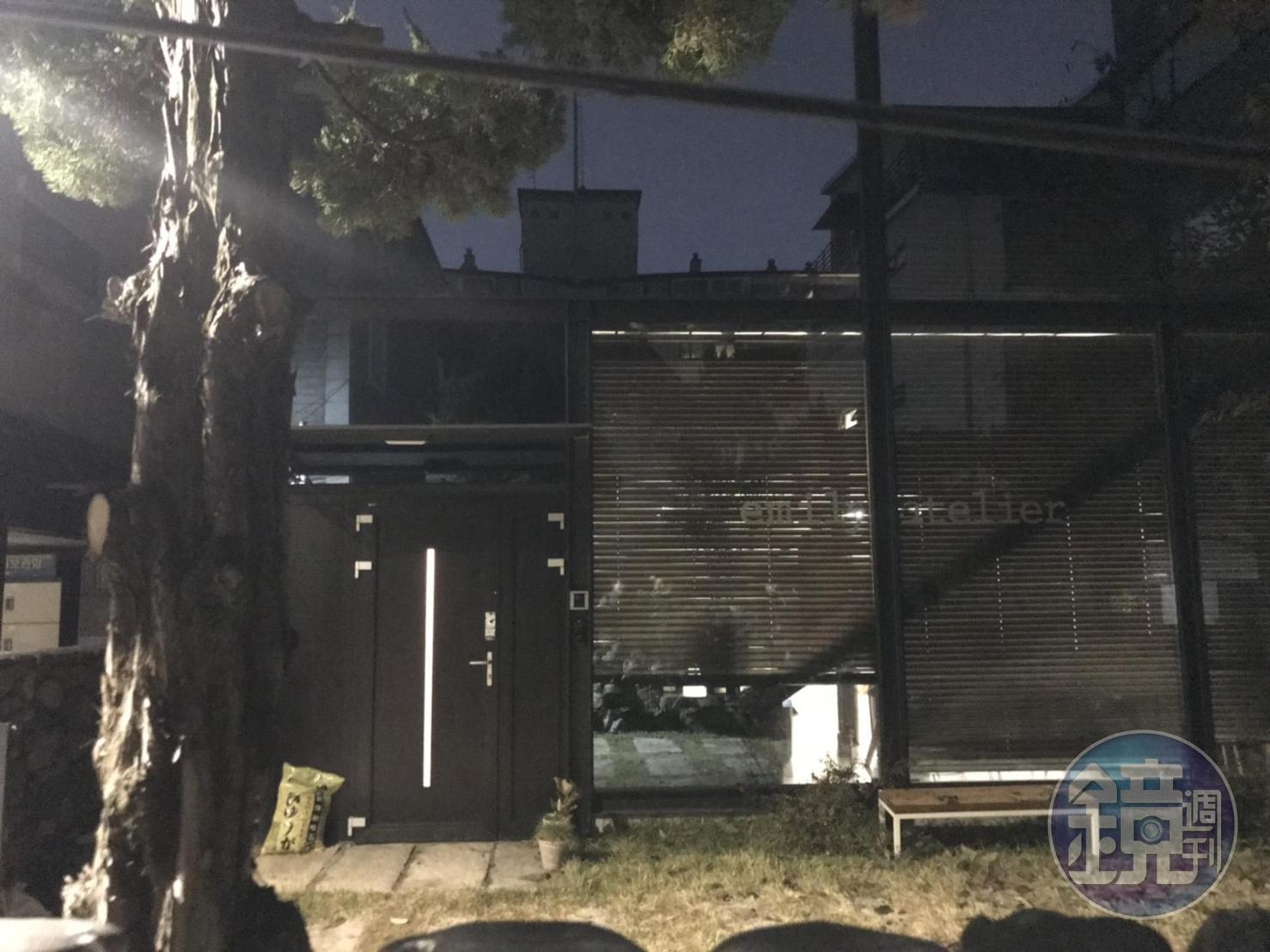 具荷拉的住處外觀。(本刊獨家照片)