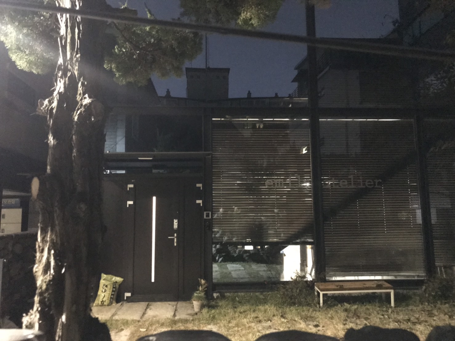 具荷拉住處外觀。（獨家照片）