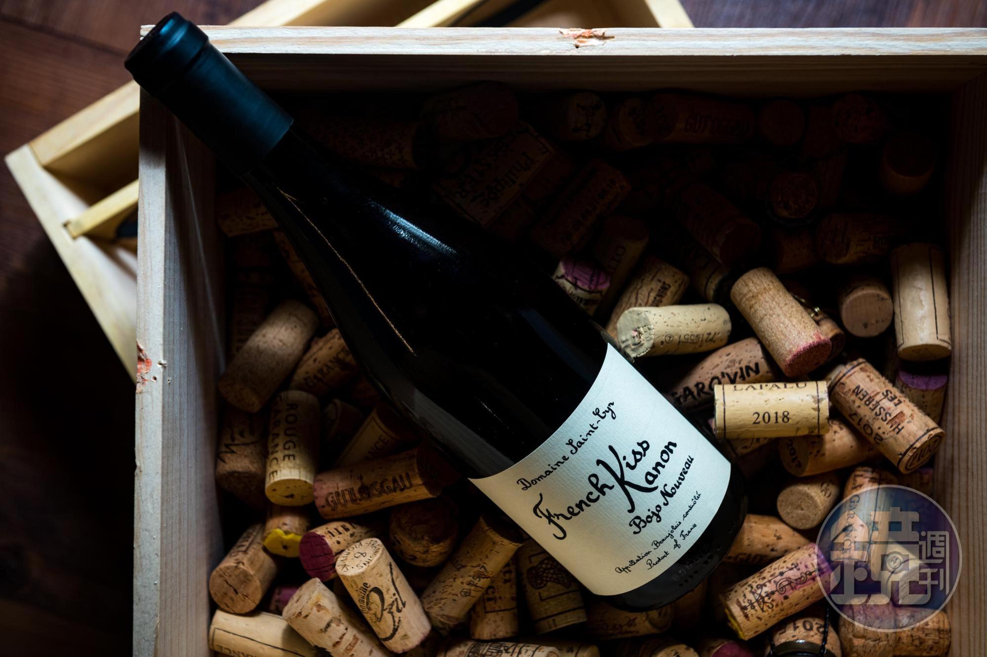 「Le French Kiss Kanon Bojo Nouveau」是此次品飲林裕森最喜歡的薄酒萊新酒，如白酒般輕巧可愛的口感。（代理商：詩人酒窖）