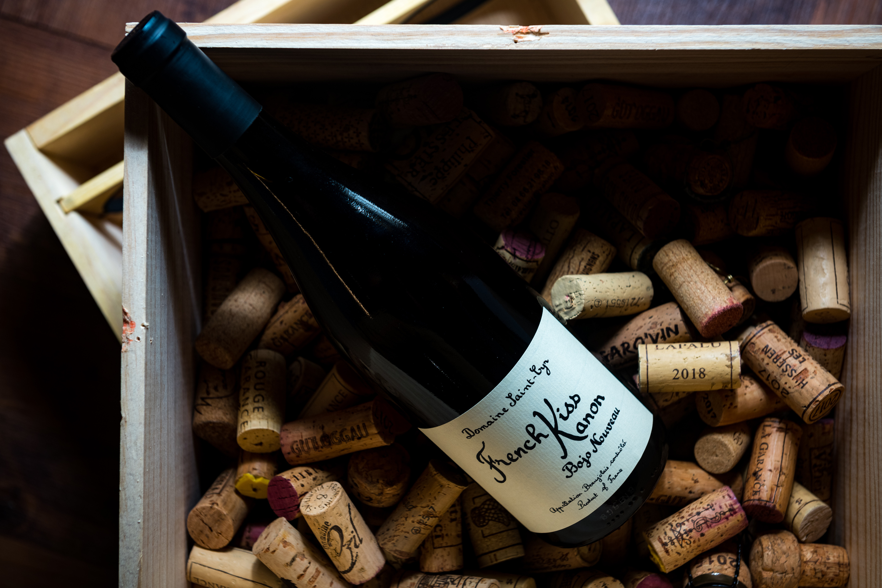 「Le French Kiss Kanon Bojo Nouveau」是此次品飲林裕森最喜歡的薄酒萊新酒,如白酒般輕巧可愛的口感。(代理商:詩人酒窖)
