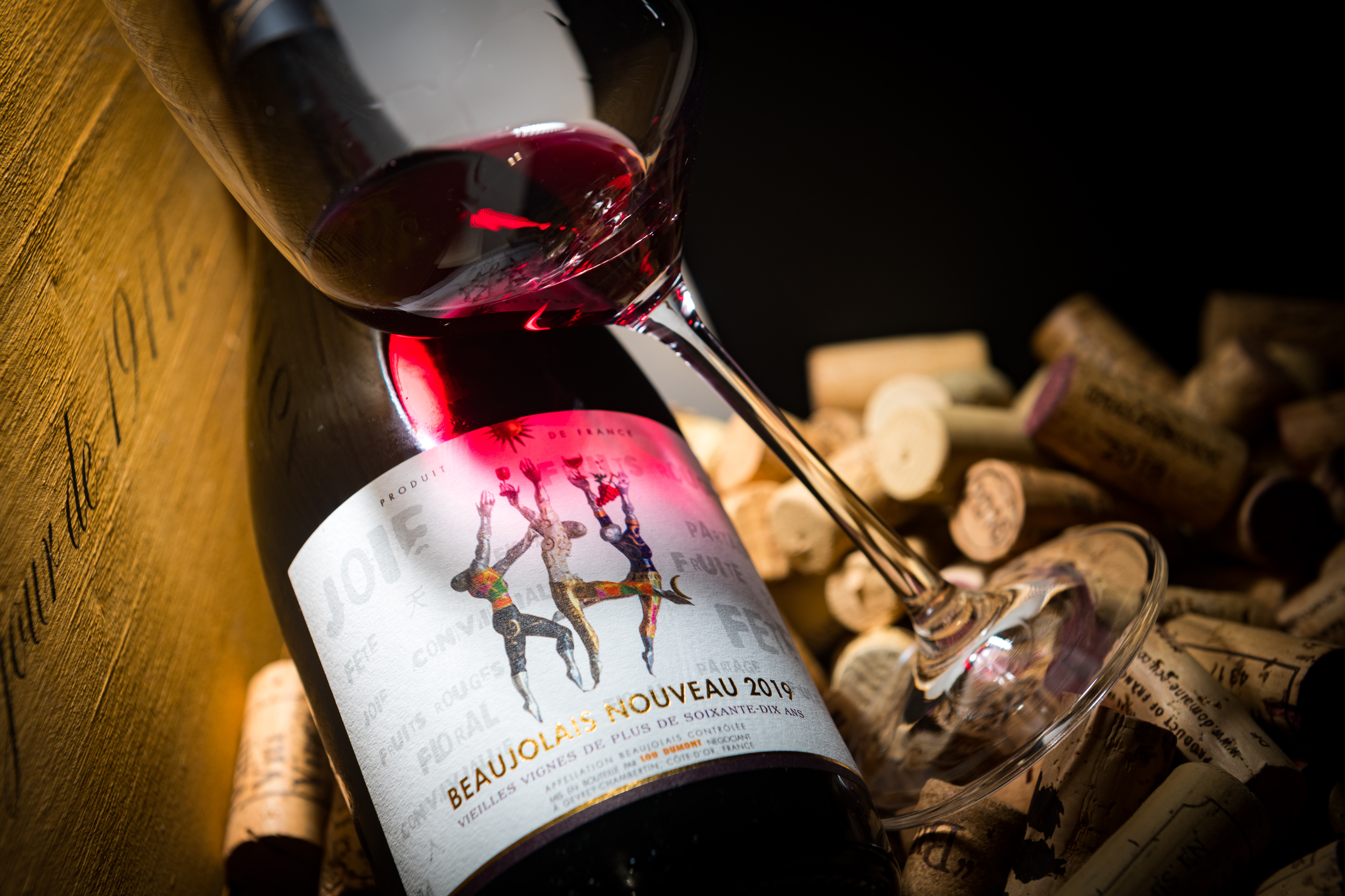 「Lou Dumont, Beaujolais Nouveau」依循釀酒師仲田晃司的風格,相較其他輕盈多汁的新酒,是一款結構強壯的薄酒萊。(代理商:心世紀)