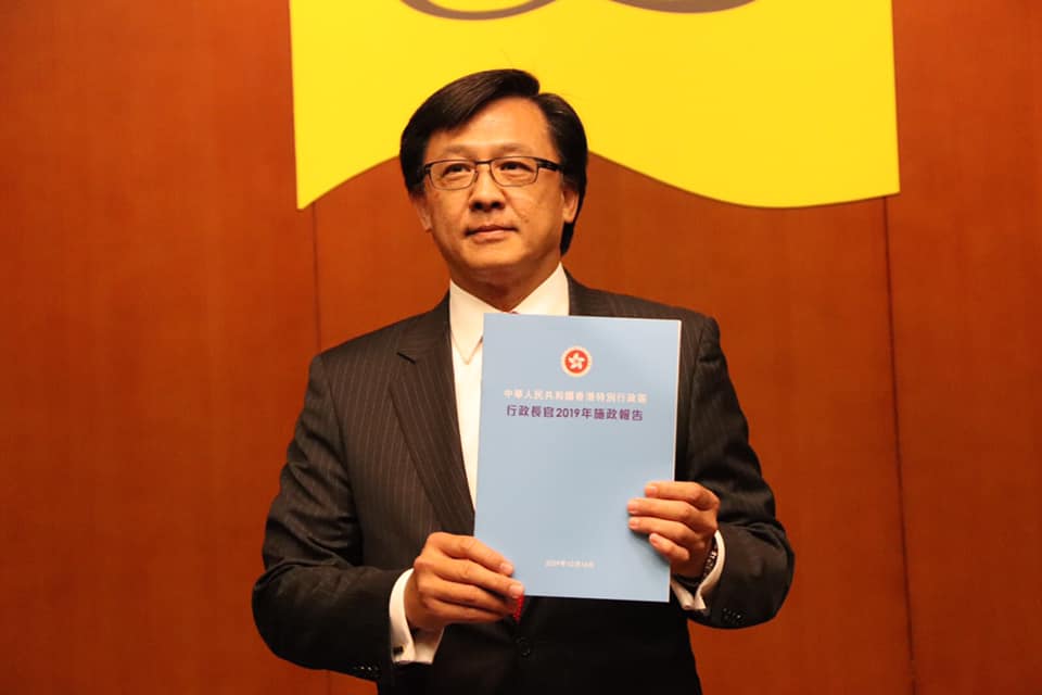 香港區議會選舉公布開票結果，何君堯宣布落敗，引來網友湧入臉書祝賀。（翻攝何君堯臉書）