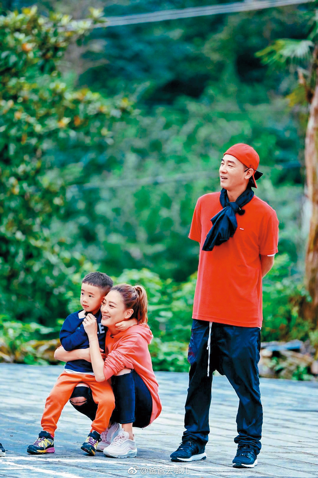 陳小春與應采兒結婚9年，僅育有Jasper一個兒子，應采兒多次被爆懷二胎，都被她否認。（翻攝自《爸爸去哪兒》微博）