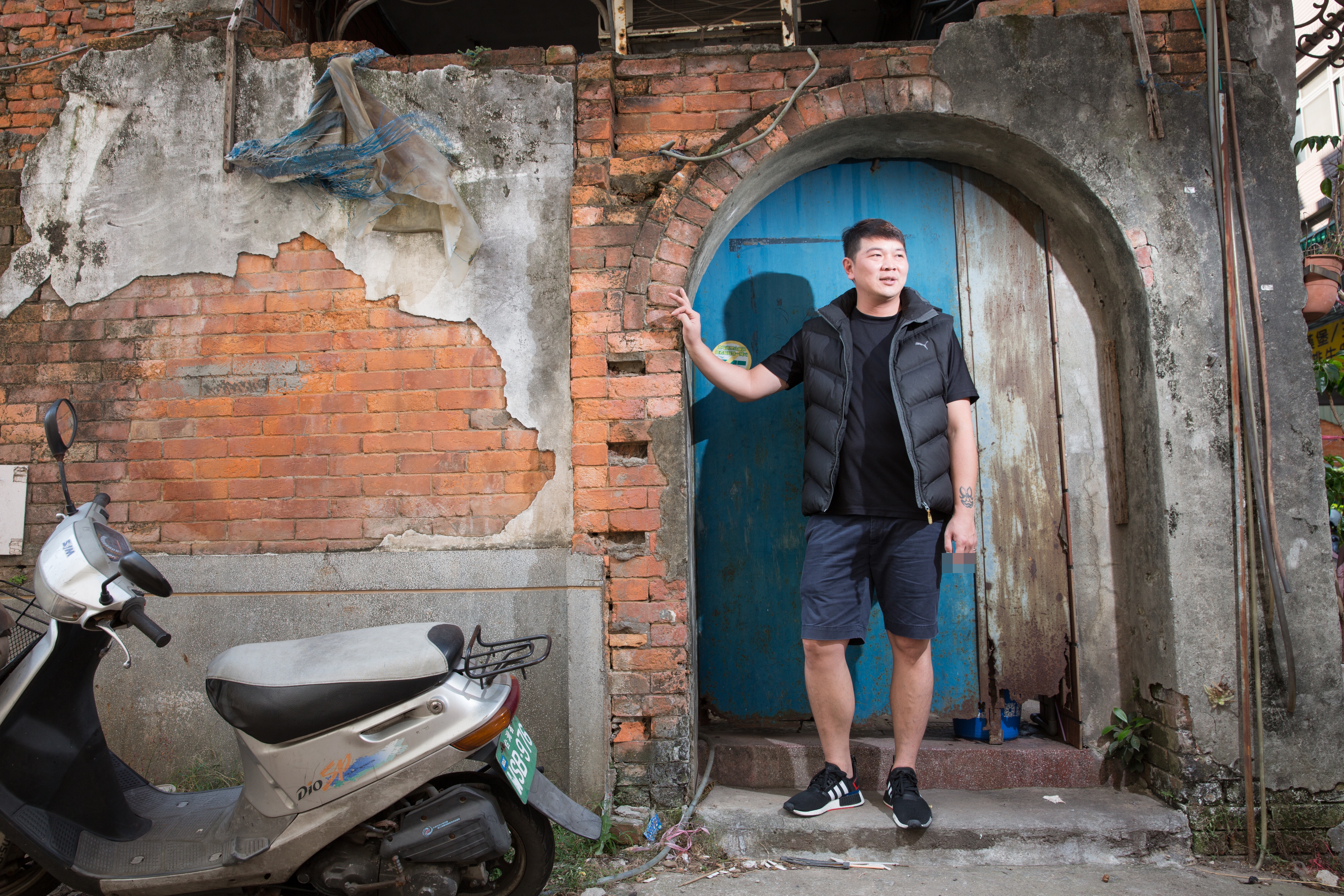 許黃傑自爆膽子小，回憶過去打打殺殺的日子，覺得踏實過日子最心安。