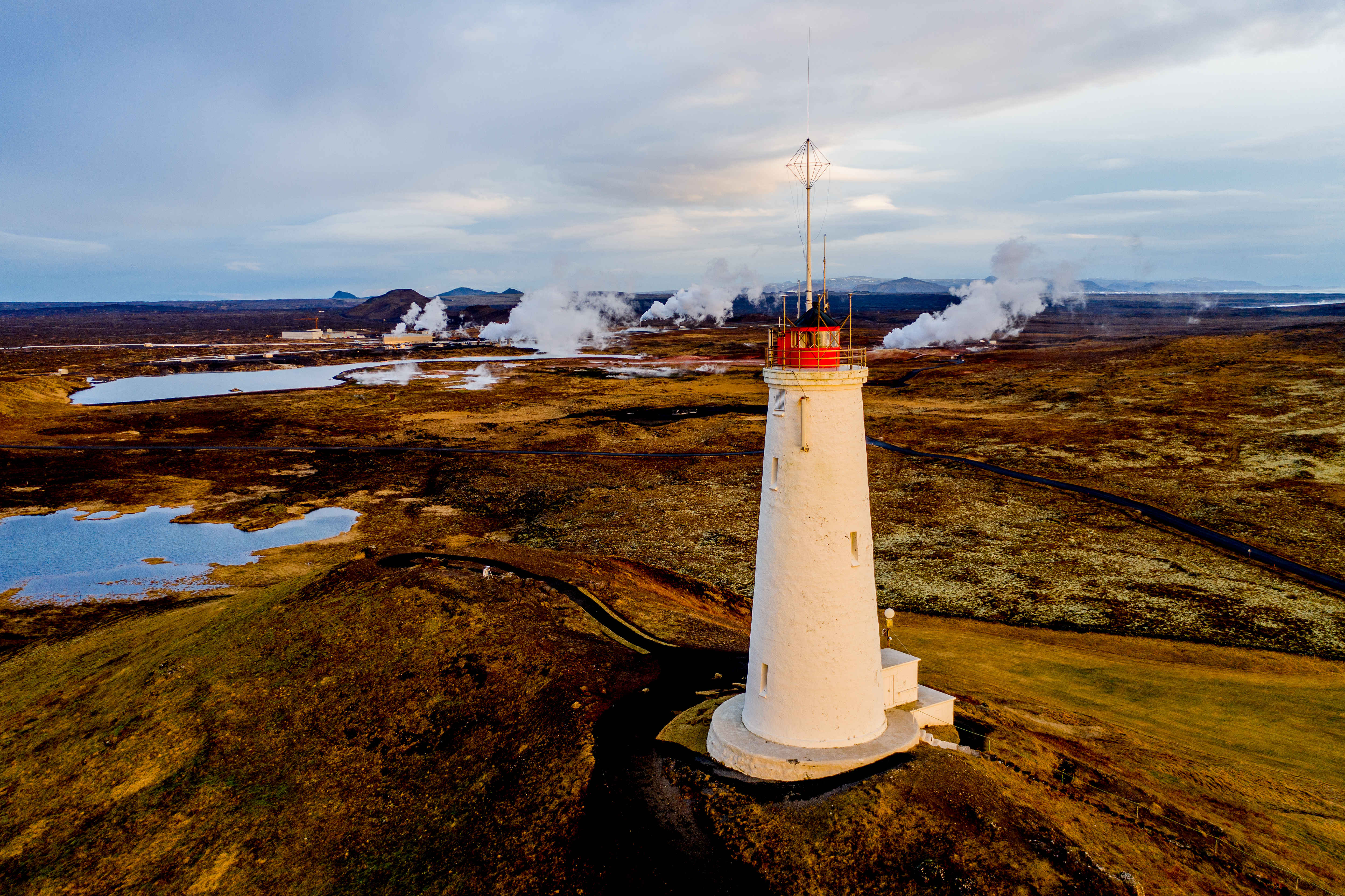 冰島價格低廉的地熱資源，也是虛擬幣業者看好的設點優勢。（東方IC）