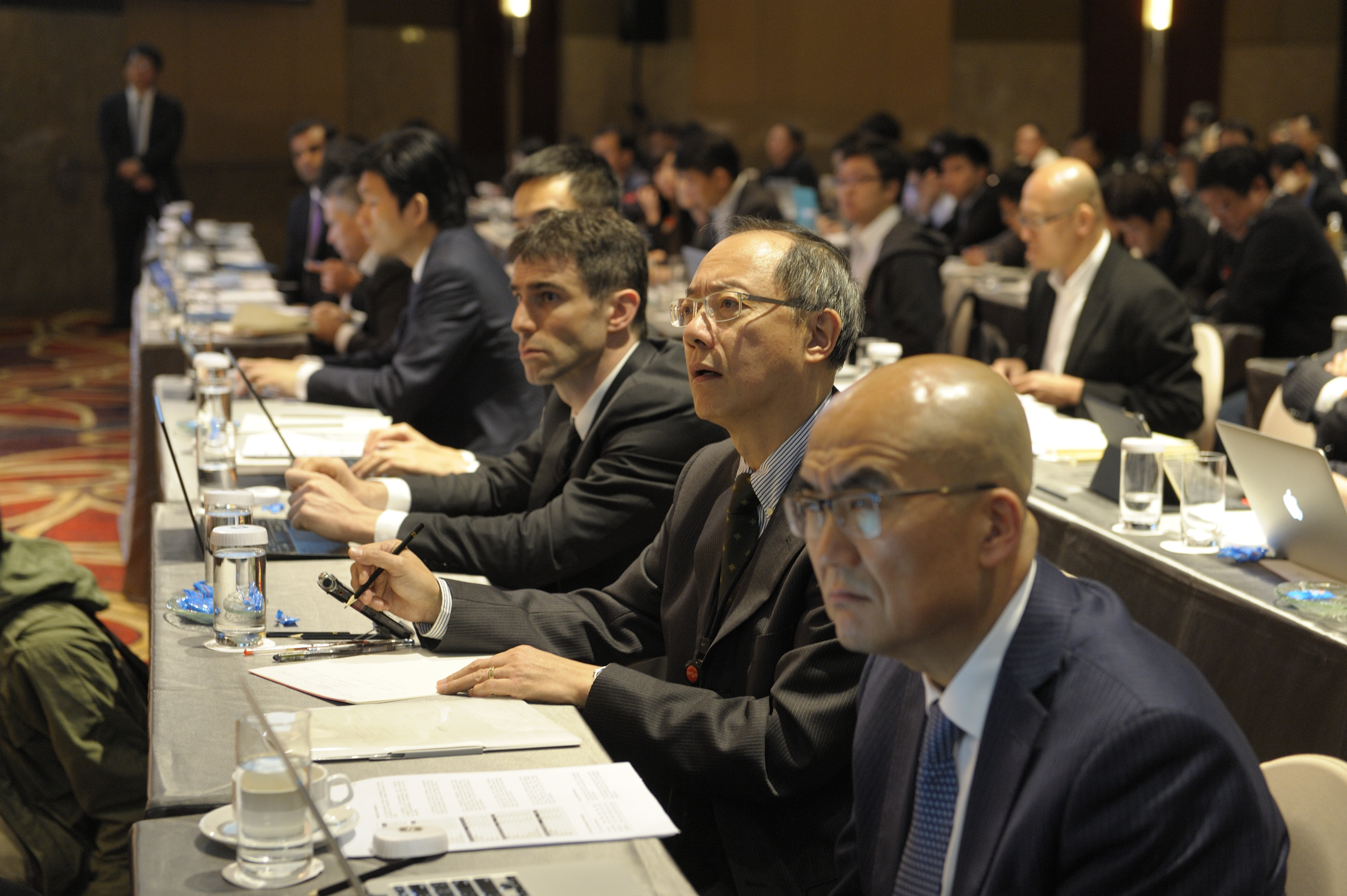 3大法人包括外資、投信和自營商同時買進，是最強烈的多頭訊號。