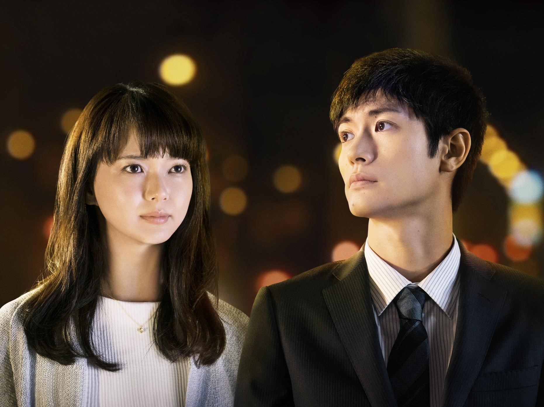 《小小夜曲》改編自日本名作家伊坂幸太郎同名小說，由三浦春馬（右）和多部未華子主演。（天馬行空提供）