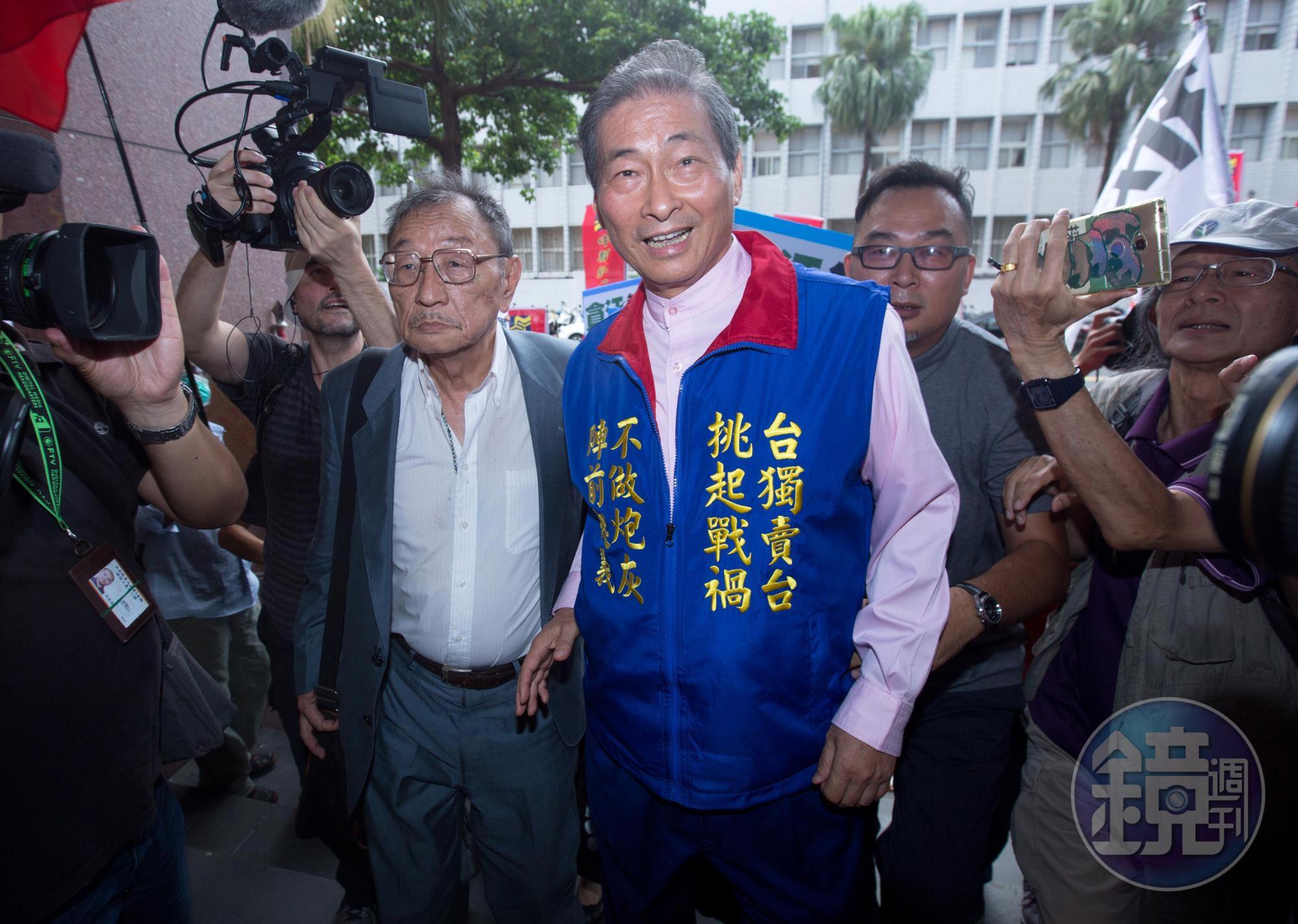 張安樂在台灣名下無房產，但他在備註欄註記在中國廣東深圳有不動產1棟，市值約1,000萬人民幣。