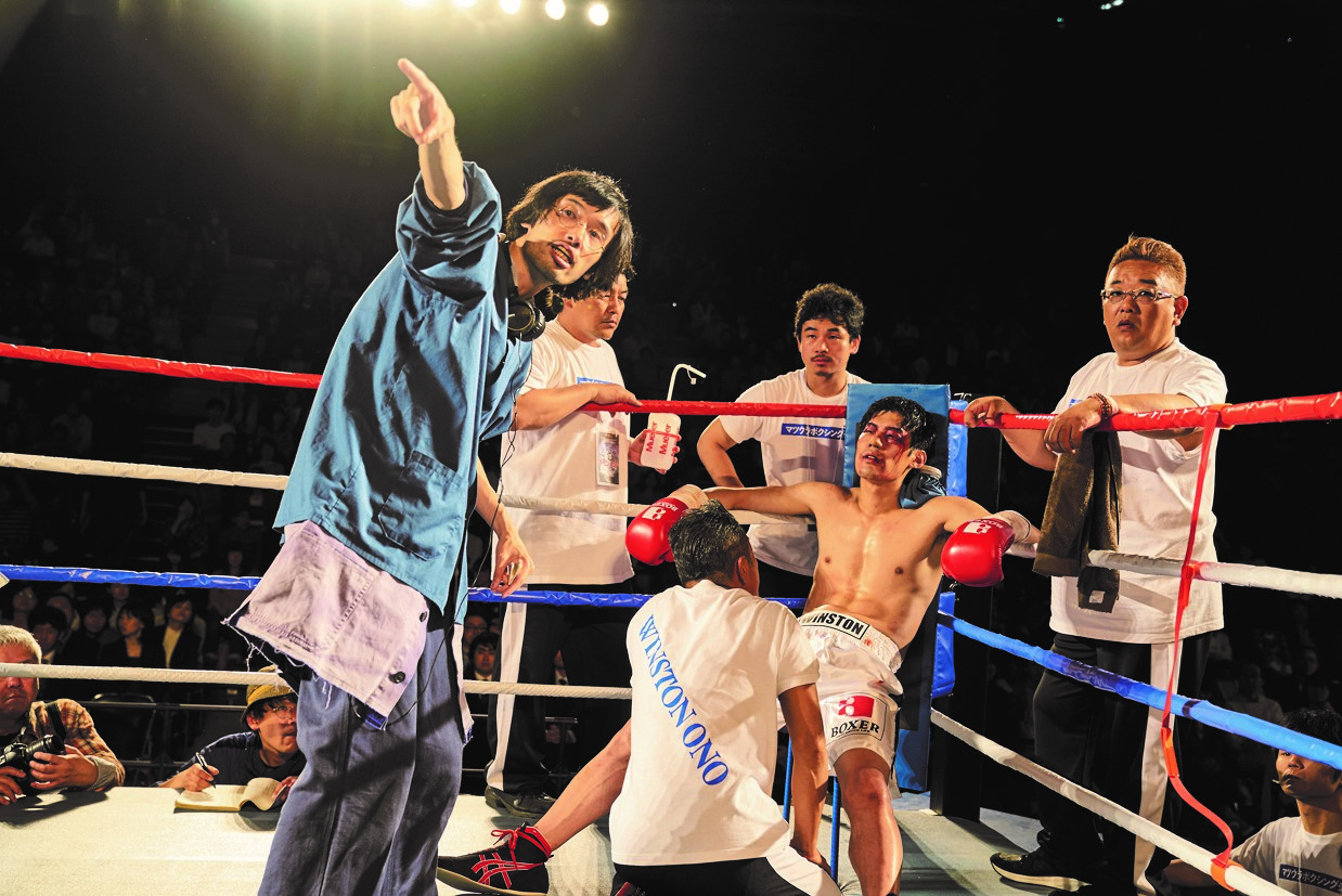 今泉力哉（左一）表示，改編電影一定要尊重原作者和粉絲，讓大家感受到他謹慎對待作品的心意。（天馬行空提供）