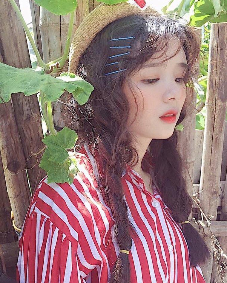 Dao Linh Chi今年21歲,憑著清純甜美的外貌算是Instagram小網紅。(翻攝自Dao Linh Chi的Instagram)