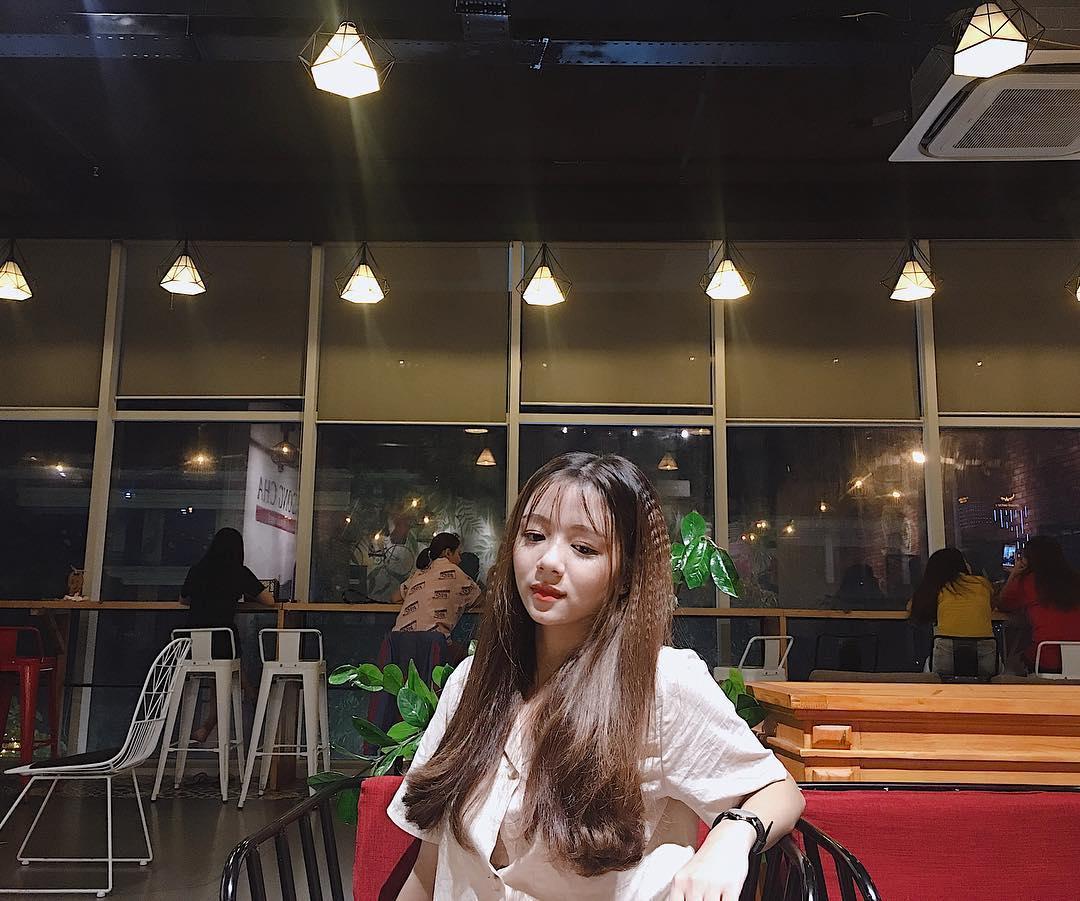 Dao Linh Chi今年21歲,憑著清純甜美的外貌算是Instagram小網紅。(翻攝自Dao Linh Chi的Instagram)