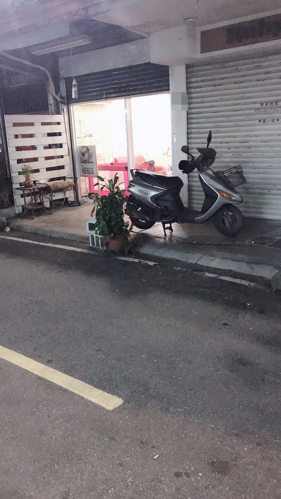 原位於板橋美容坊早已人去樓空。