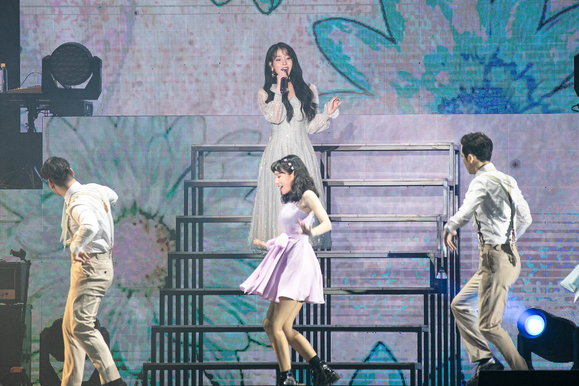 IU共演唱24首歌曲,讓歌迷聽好聽滿。