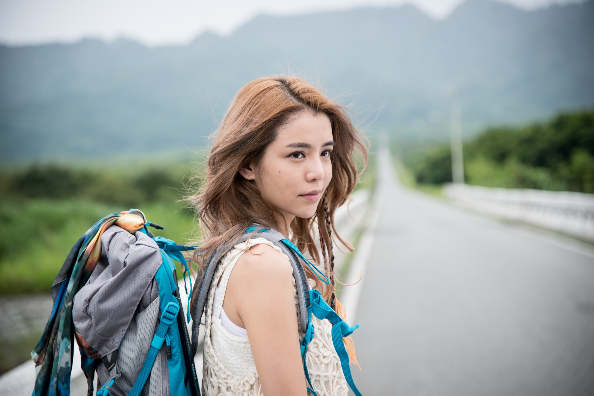 李毓芬受封最美背包客，要維持女神形象又得大喇喇，對她來說是一項挑戰。（滿滿額娛樂提供）