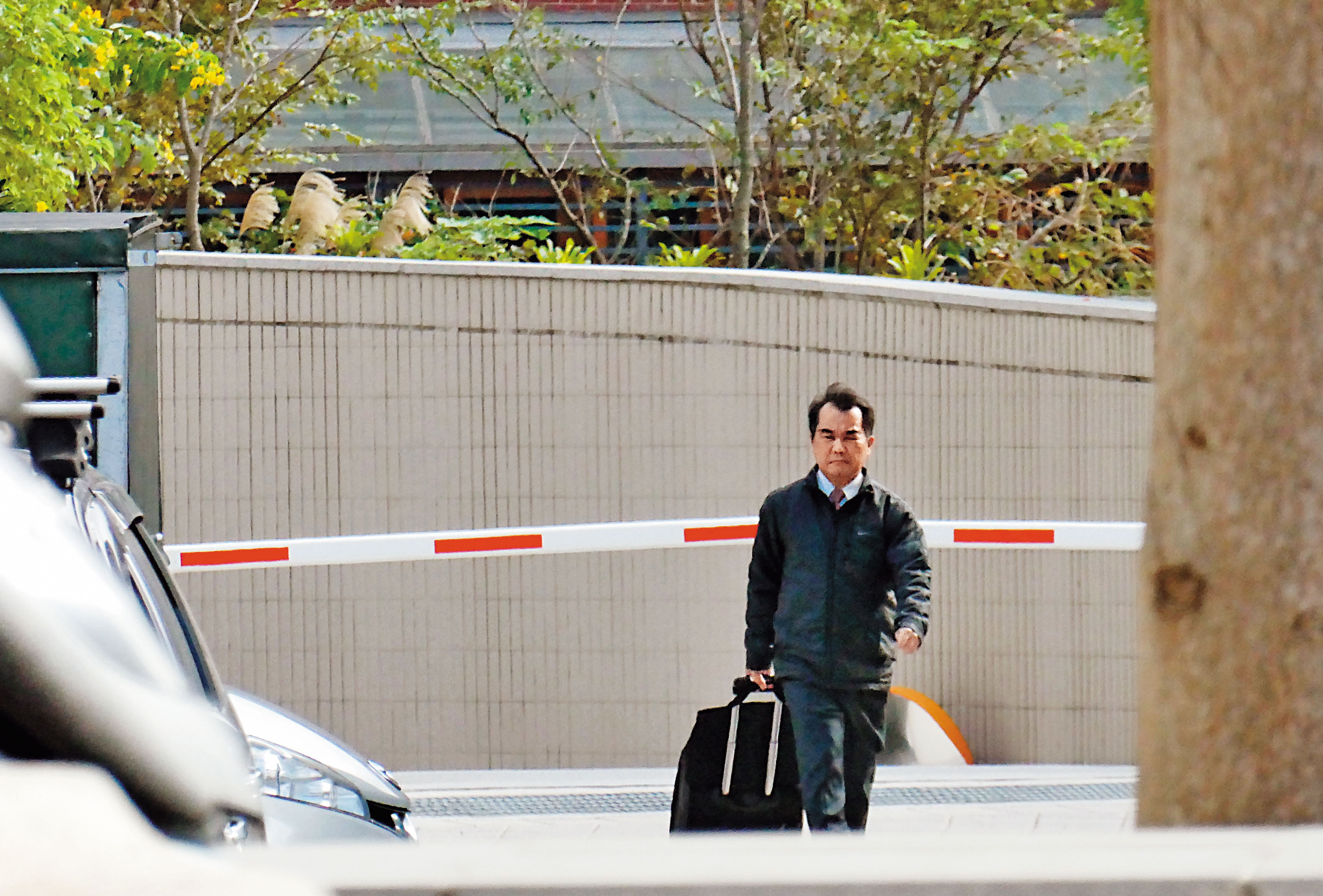 林在培擔任檢察官資歷頗深，還曾擔任過主任檢察官，卻忘記開庭，被評鑑未達良好。