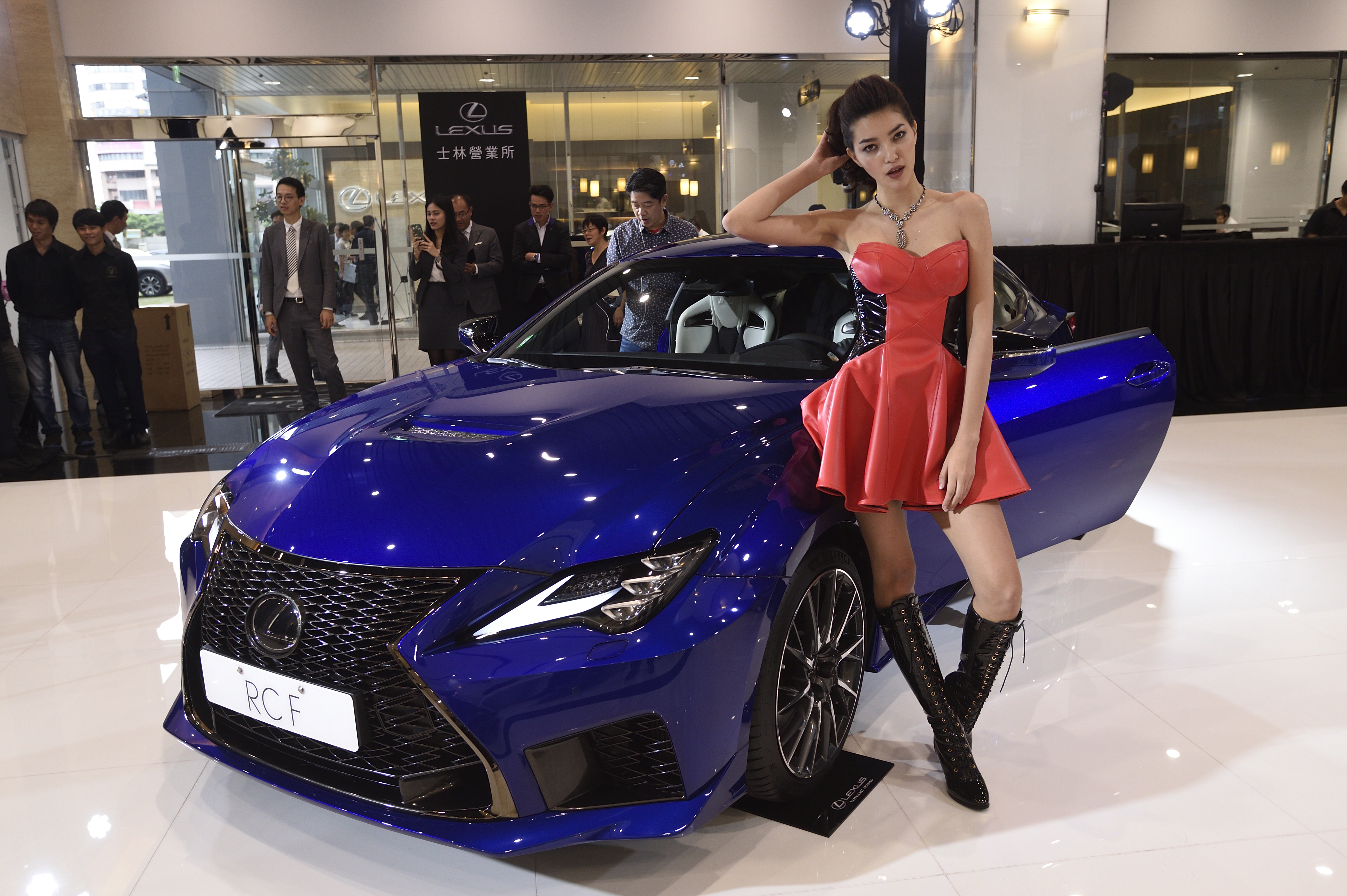 和泰車代理的LEXUS今年銷售亮眼，銷量直逼龍頭賓士。