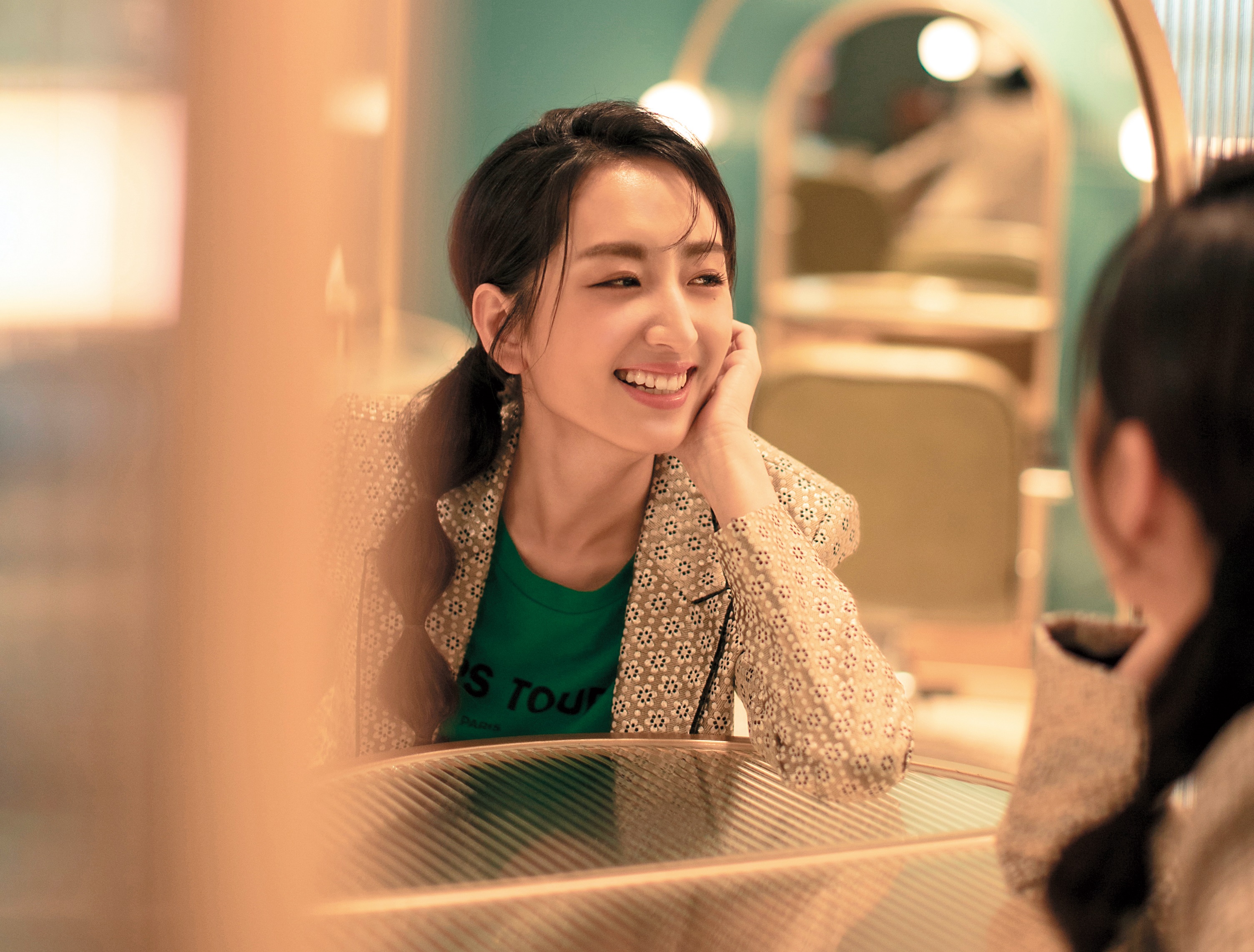 個性有點嚴肅的柯佳嬿，對她來說，幽默漸漸不難，就是要一步一步打開自己緊繃的開關。