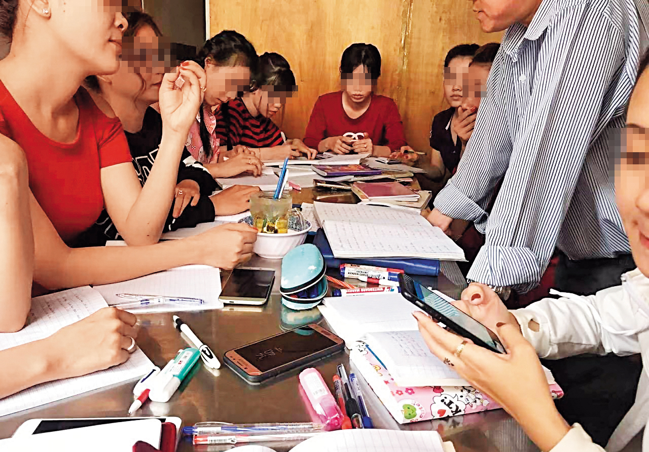 想要嫁到台灣的越南女子,會被業者安排一起學習中文。(讀者提供)