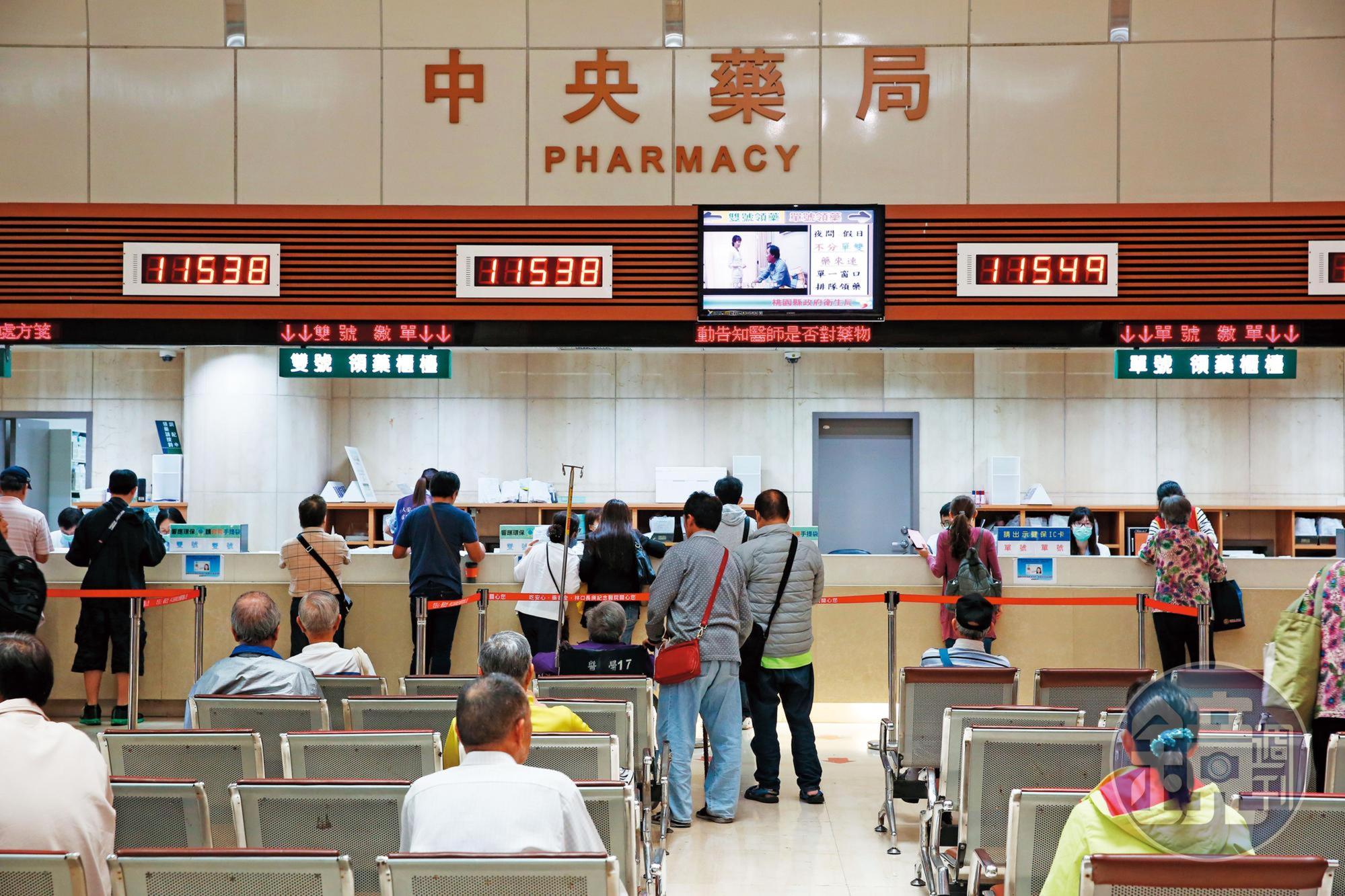 台灣醫療體系常有斷藥事件，小自通腸道軟便劑，中到抗憂鬱情緒藥，大至最後防線救命抗生素，近年來都曾經斷過貨。