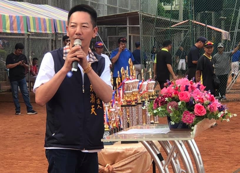 張瀚天財產申報，光是汽車總計就有2,278.5萬元。（翻攝自張瀚天臉書）