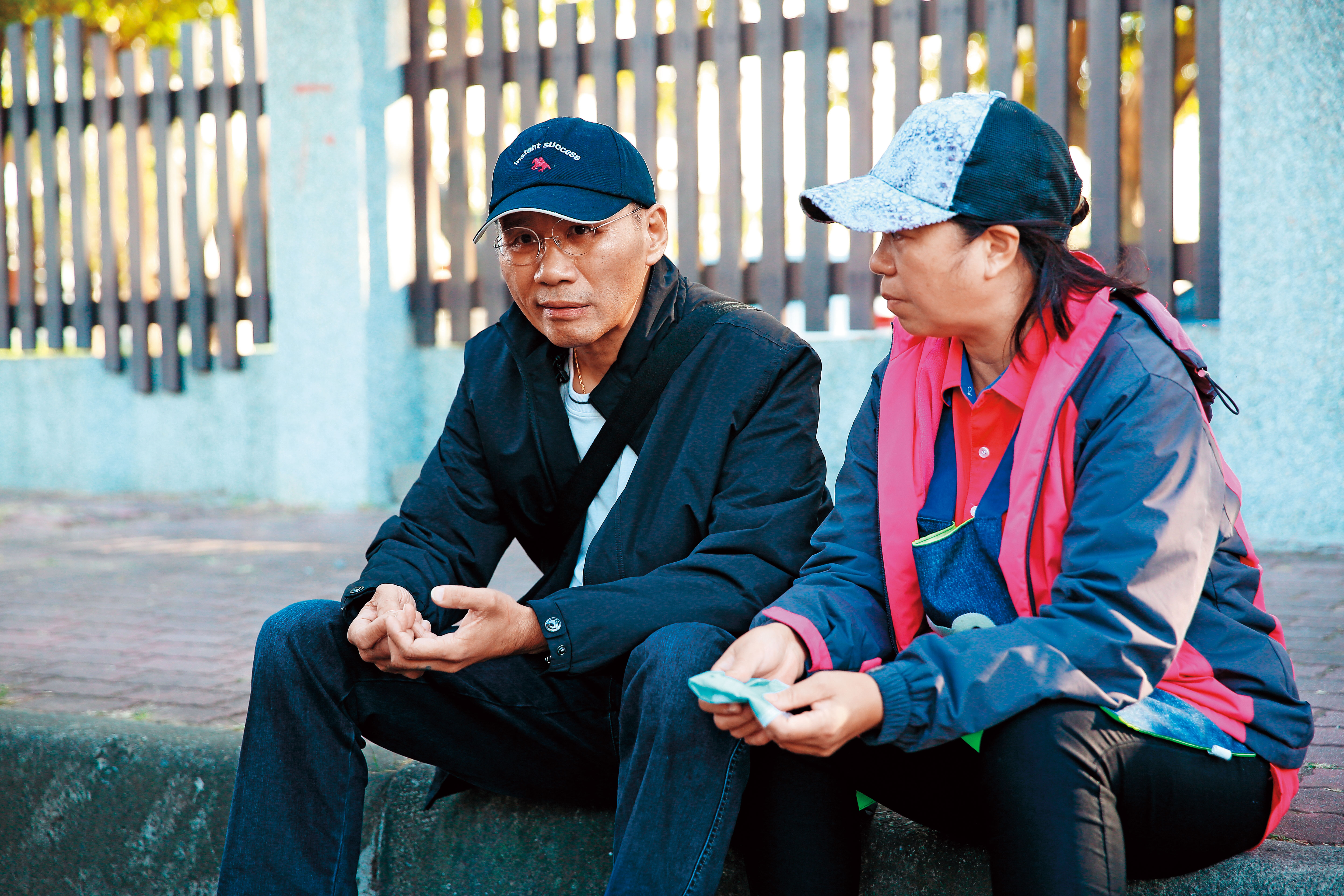 陶永祥（左）非常感激姊姊陶麗鳳一路以來不曾放棄過他，開店後還放棄原本泰式餐廳的工作，到店裡幫忙。
