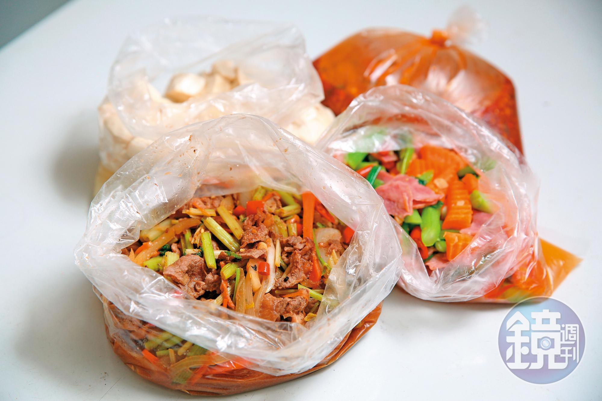 會客菜都是用塑膠袋裝，限重最多2公斤，送進監獄後獄方為避免菜裡藏有違禁品，還會換袋檢查。