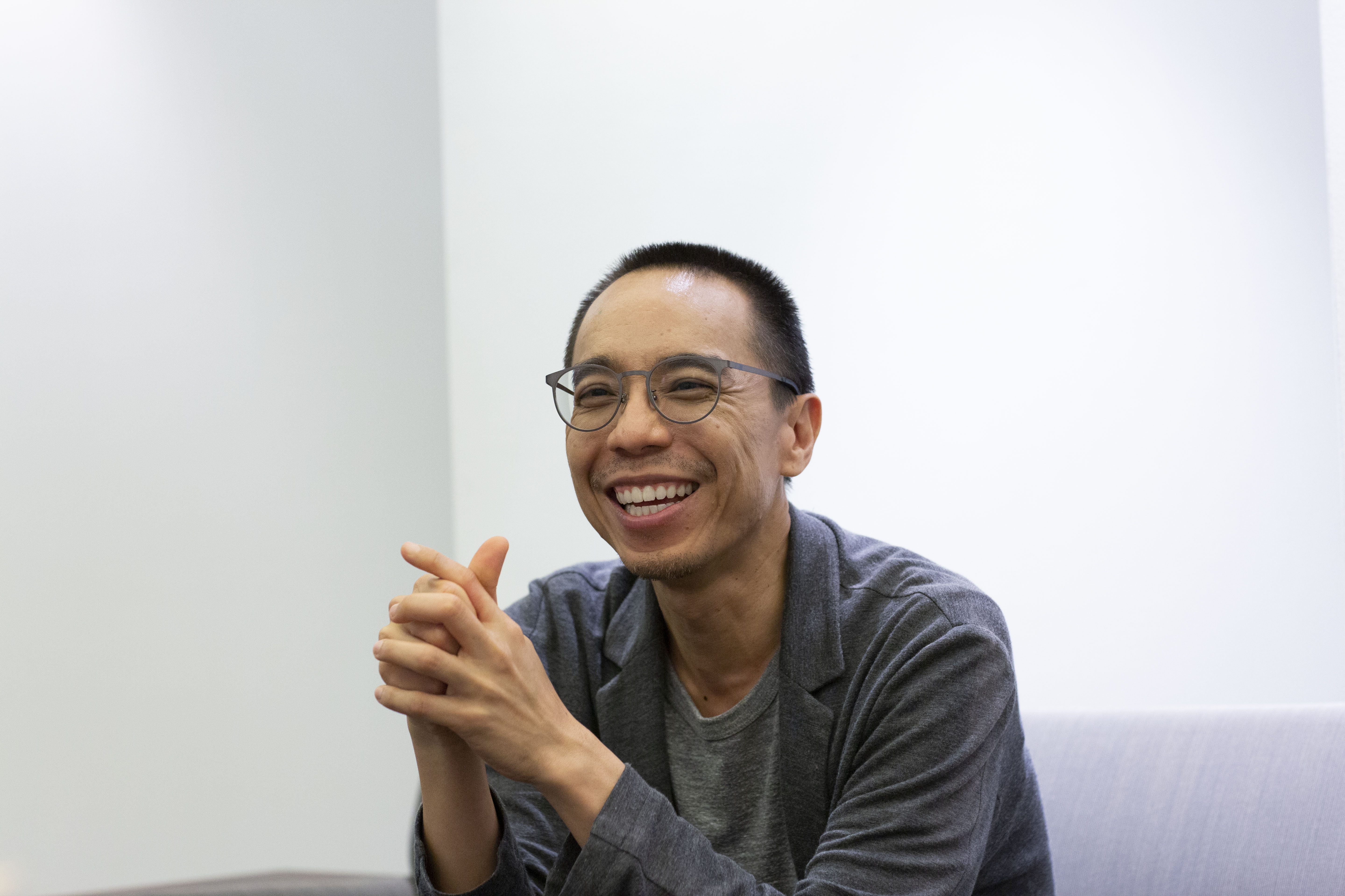 阿比查邦說話溫柔平和,但他說自己以前拍片的時後脾氣很差,像個暴君。