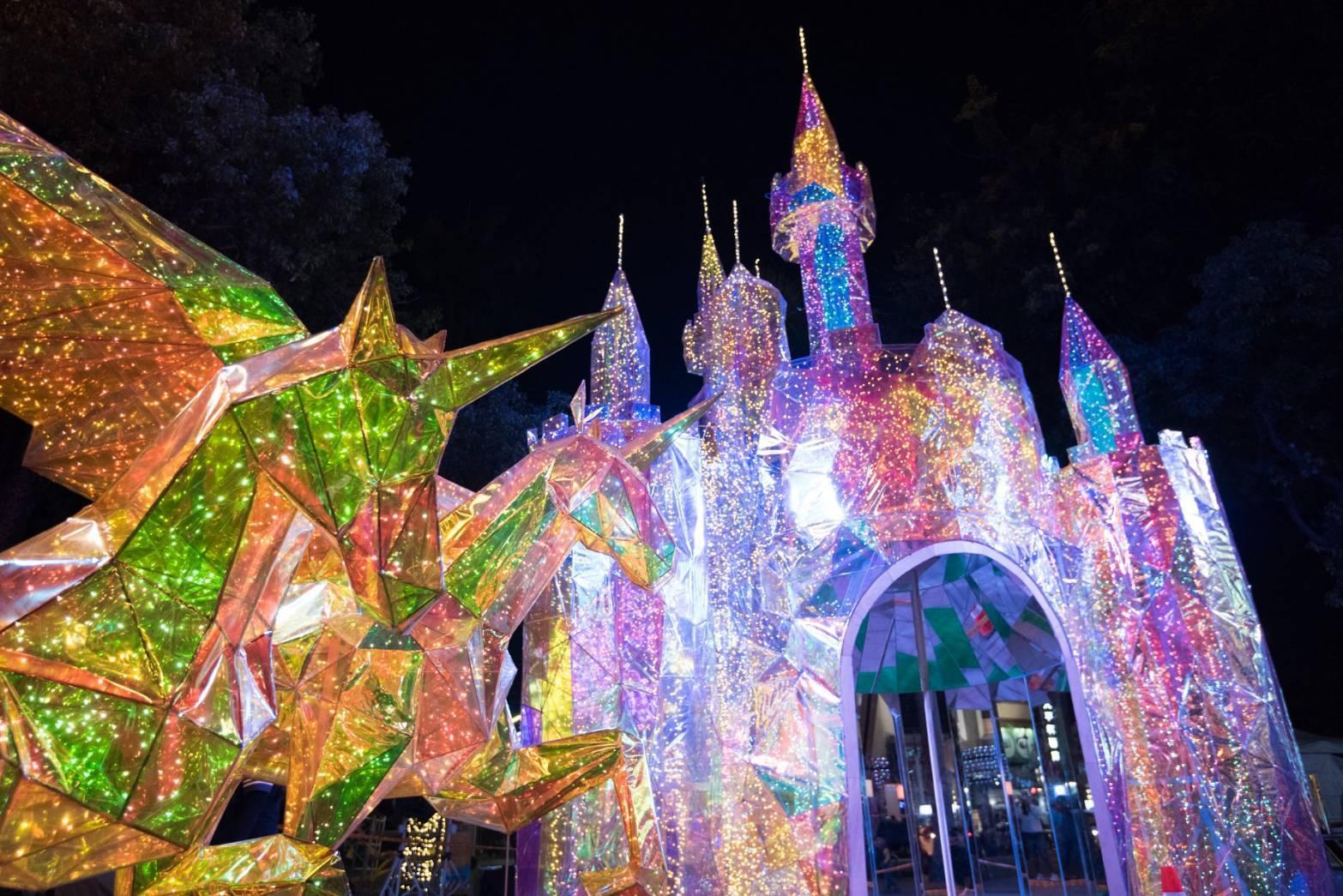 2019屏東聖誕節主打金色奇幻童話世界，邀民眾一起進入童話世界找童心。