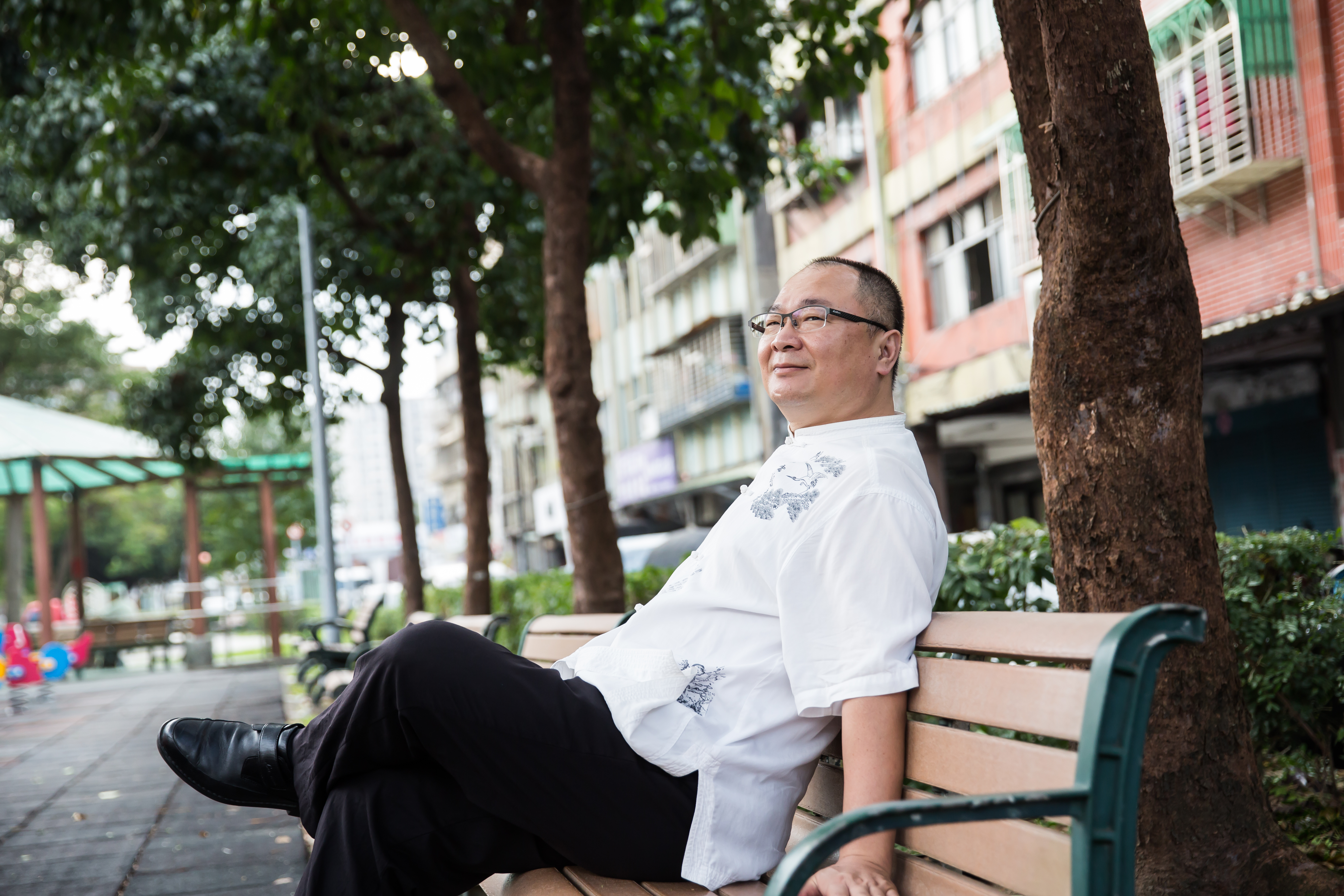 談起曾經因聽信主力消息導致投資失利，戴柏儀顯得坦然。