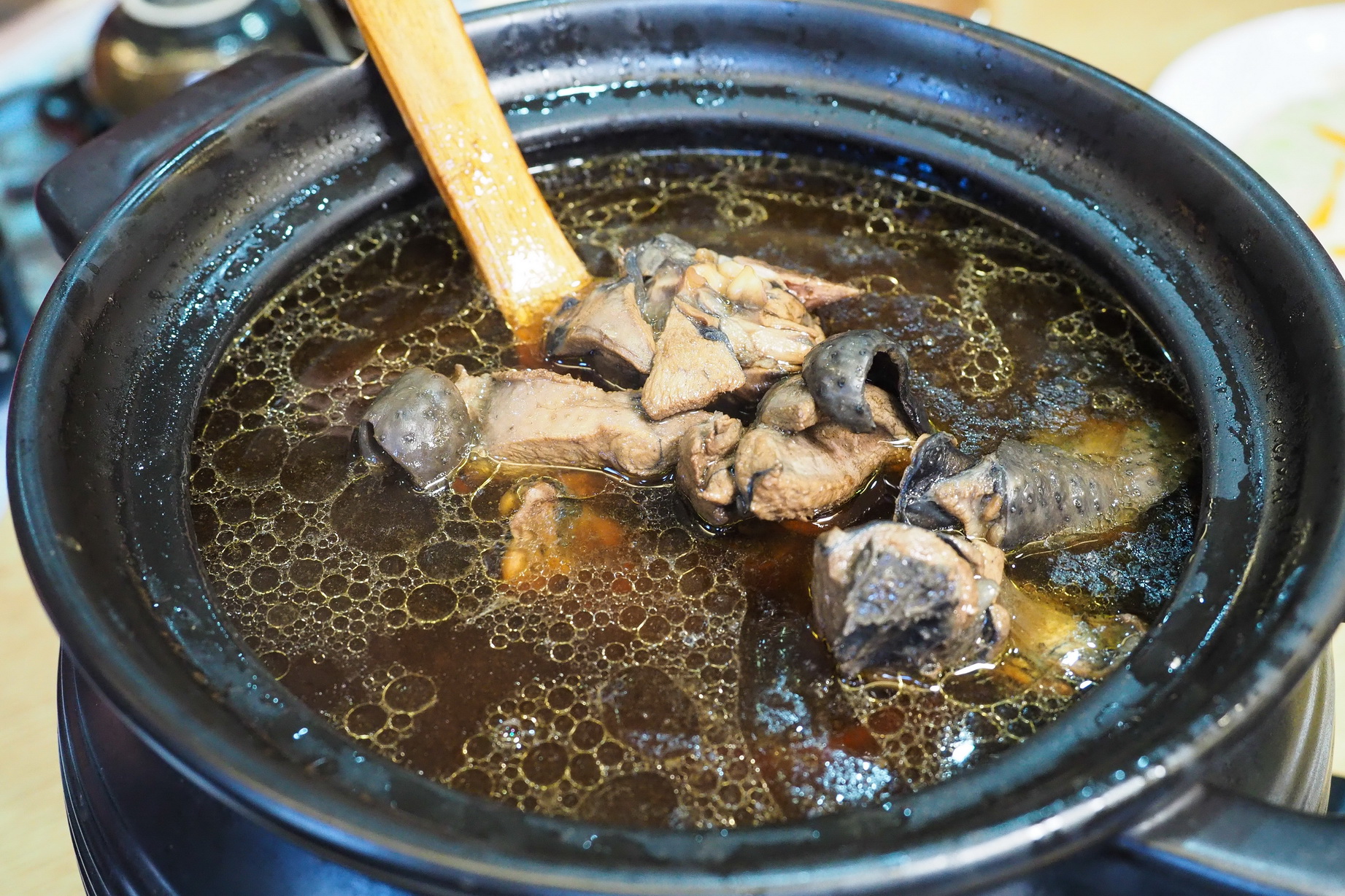 「御皇膳食一品鍋」滋味甘甜，用料實在。