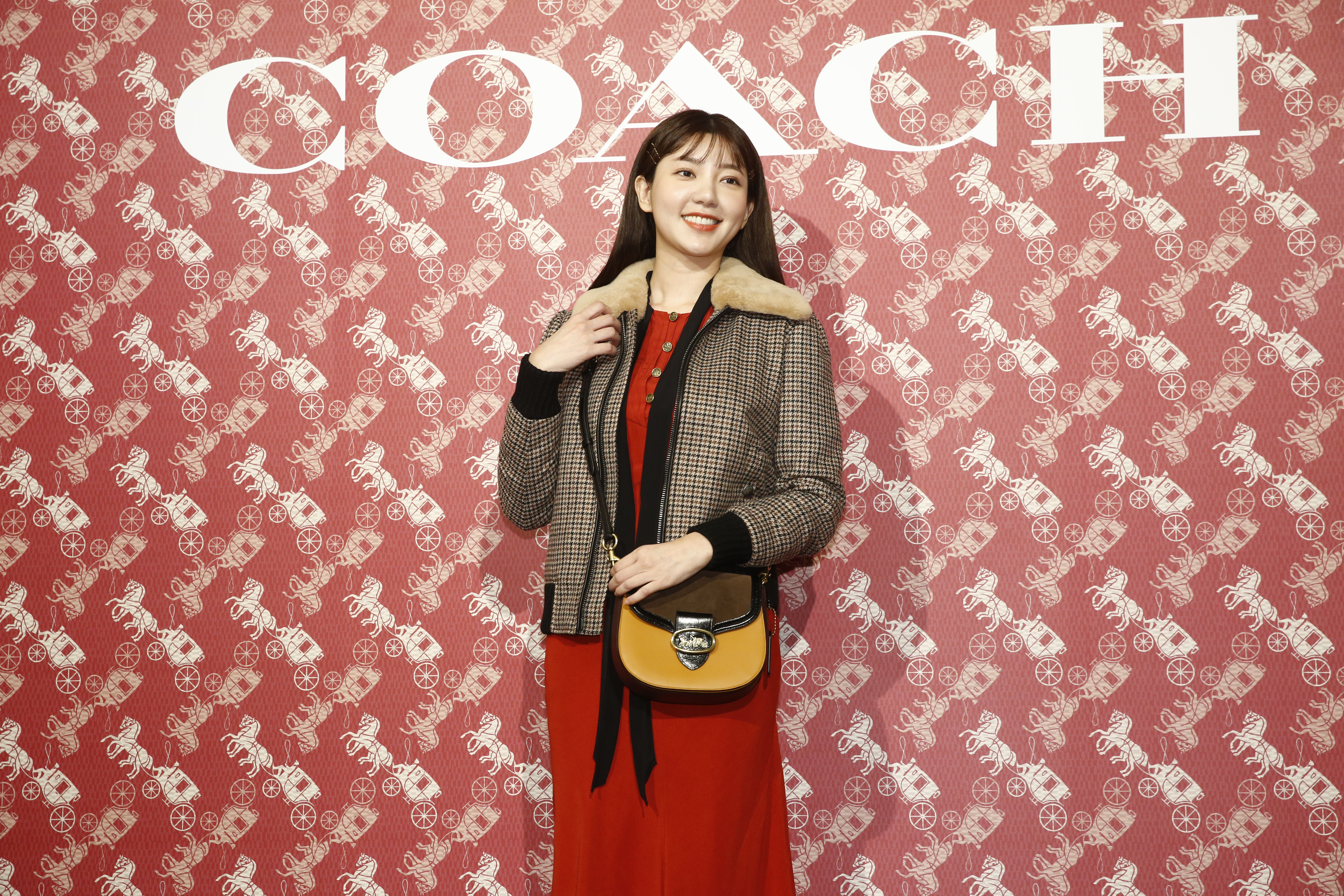 郭雪芙出席COACH於台北101開設Horse and Carriage的限定主題概念店，說自己受到高以翔事件影響，開玩笑稱明年打算停工。