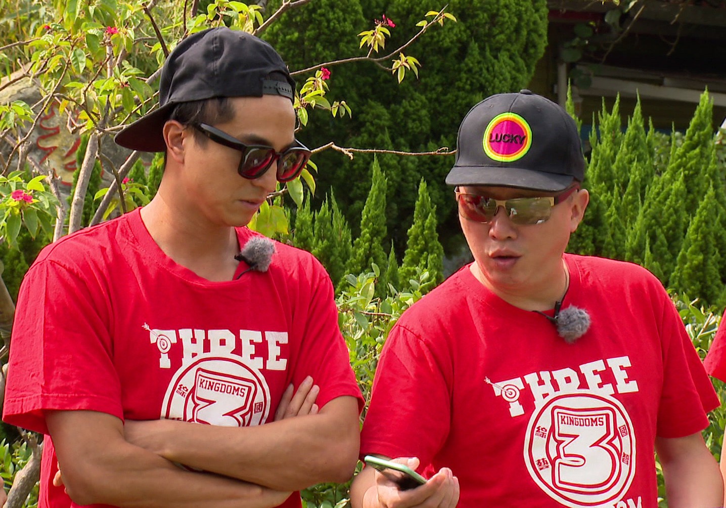 趙正平不屑製作單位送手機當獎品，遭其他來賓霸凌。