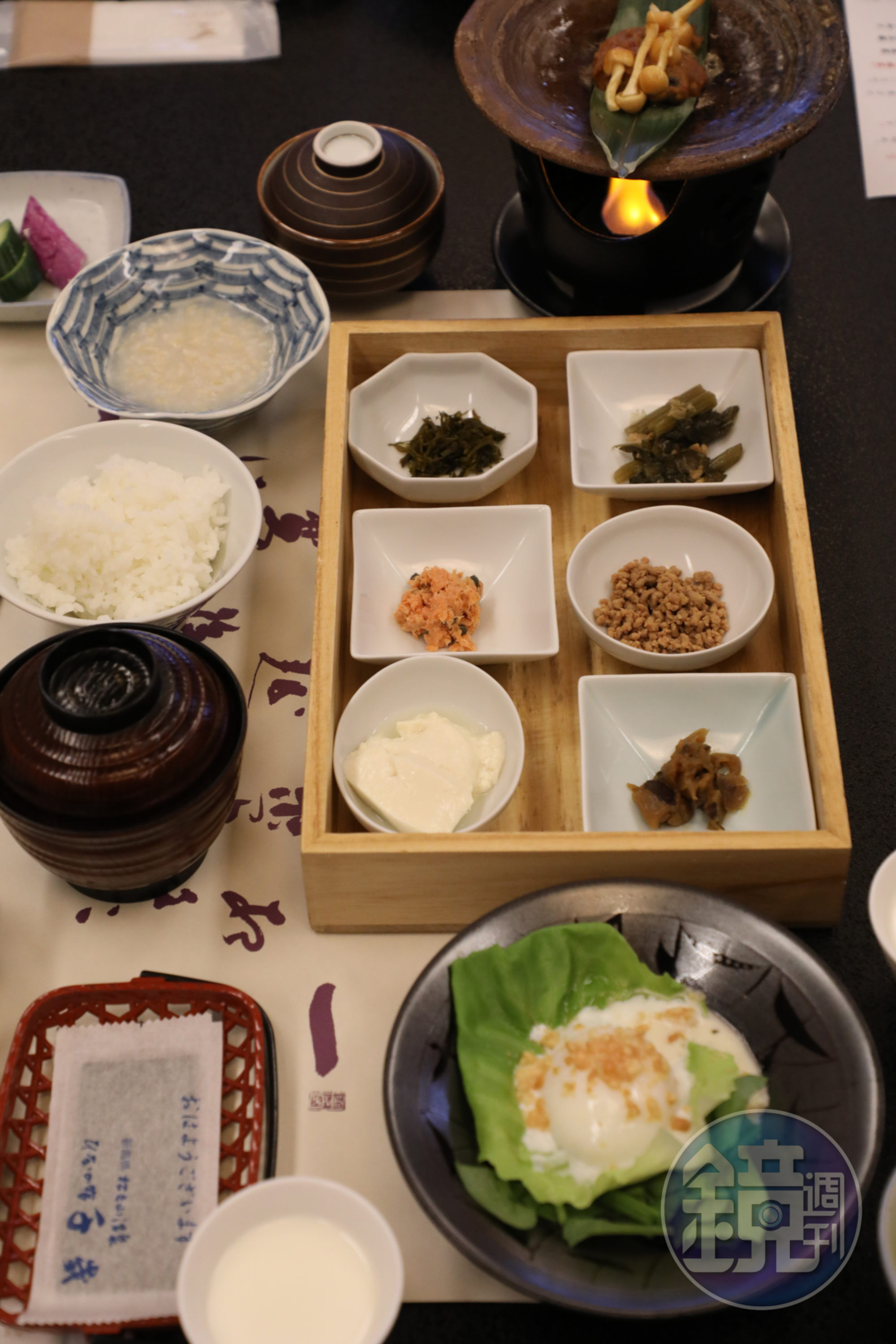 早餐的小菜都有當地特色，白飯用的是美人林旁種的棚田米。