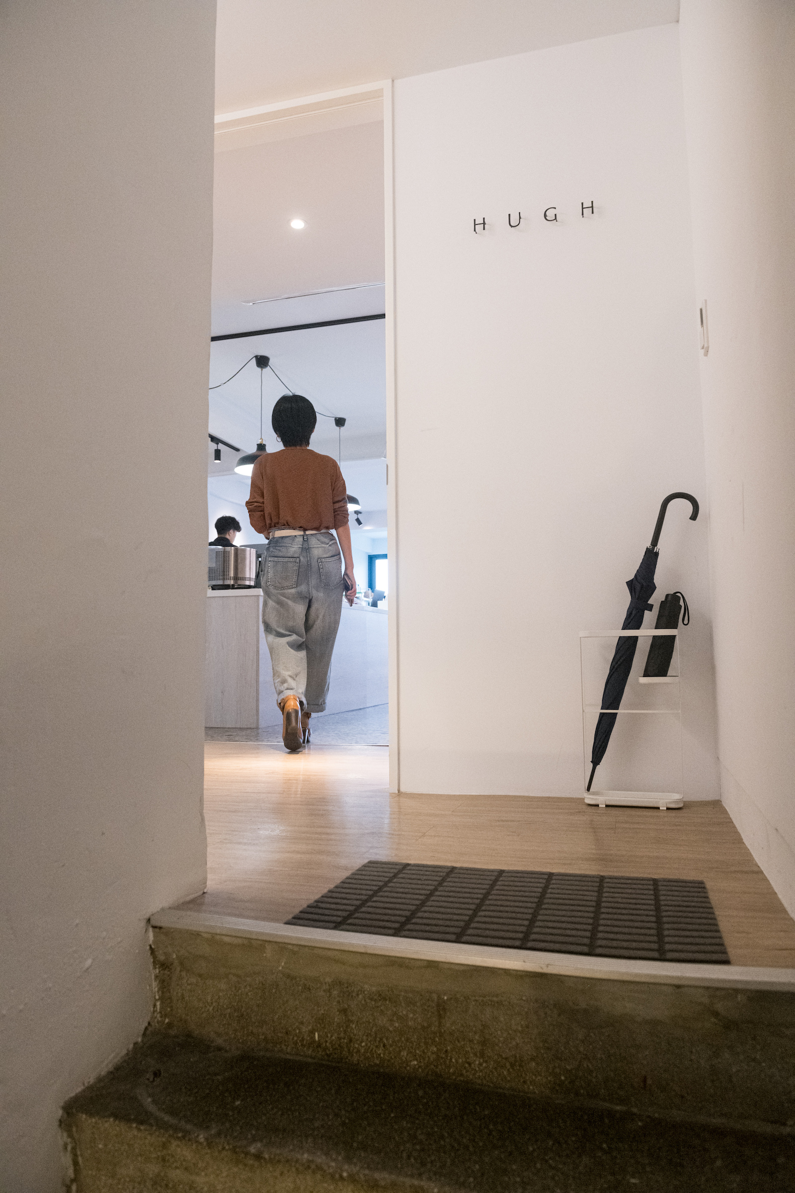 HUGH LAB位處蘭州街老公寓的四樓，十分隱密。