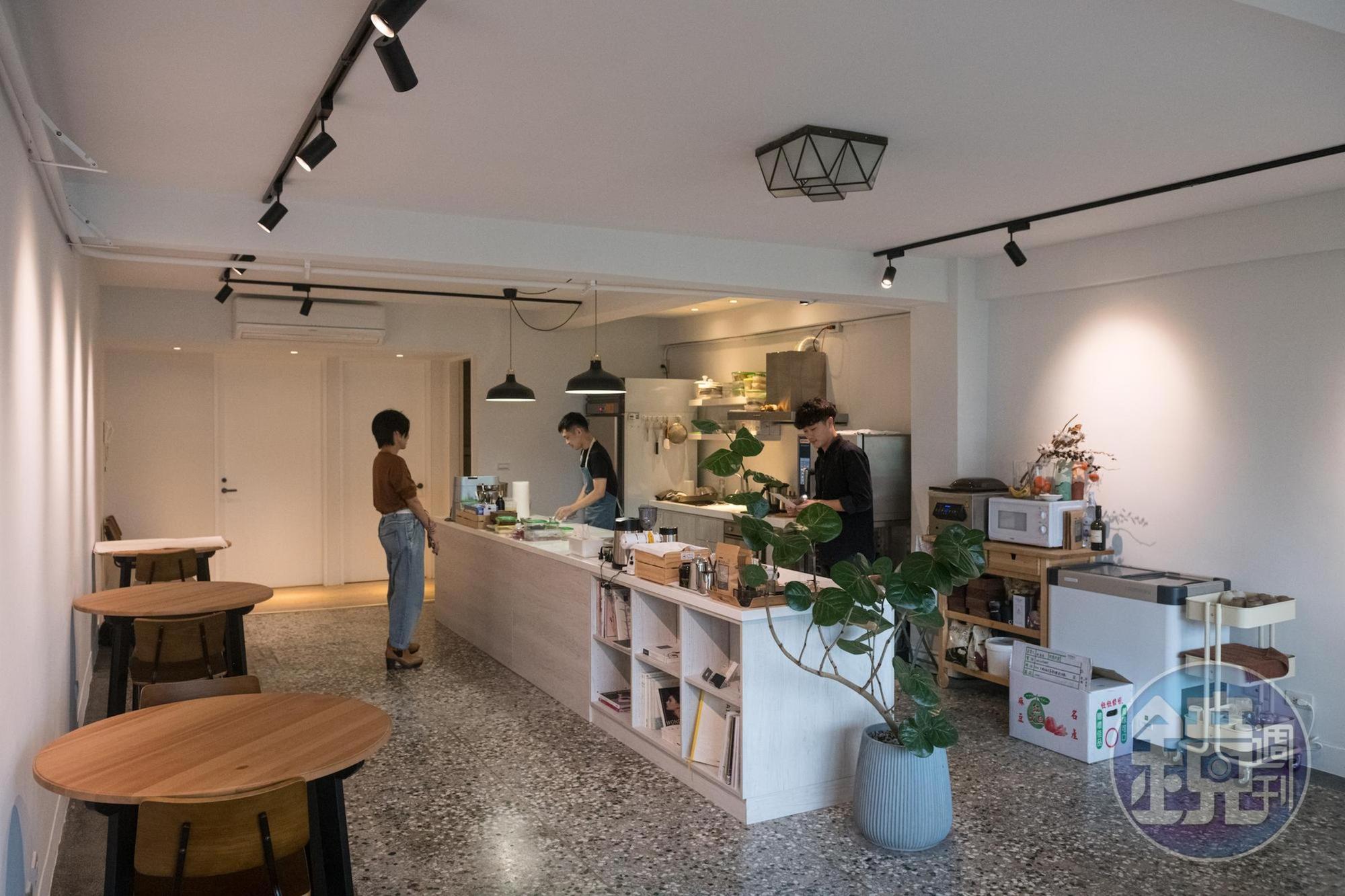 只開放週末位子的HUGH LAB，店面如小工作室。