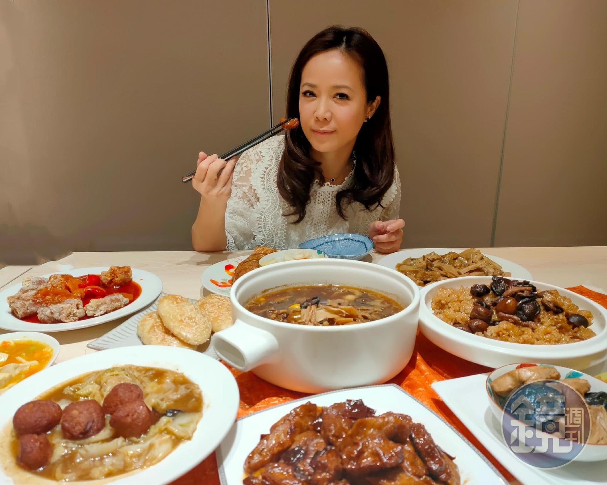陳仙梅體驗全素年菜,笑說自己最愛吃素肉。