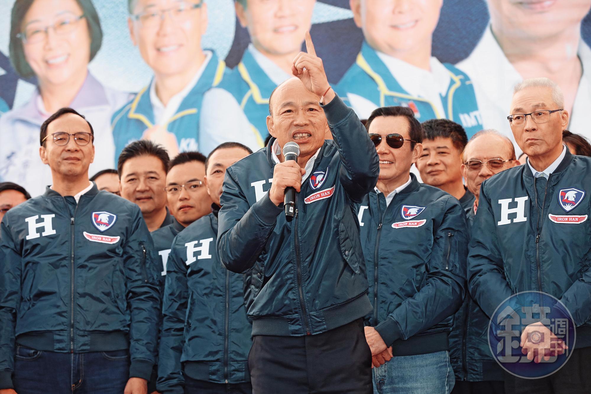 面對逼宮潮山雨欲來,吳敦義(右1)提前展開選後布局,近日大動作安排人事,引起黨內各方注意。