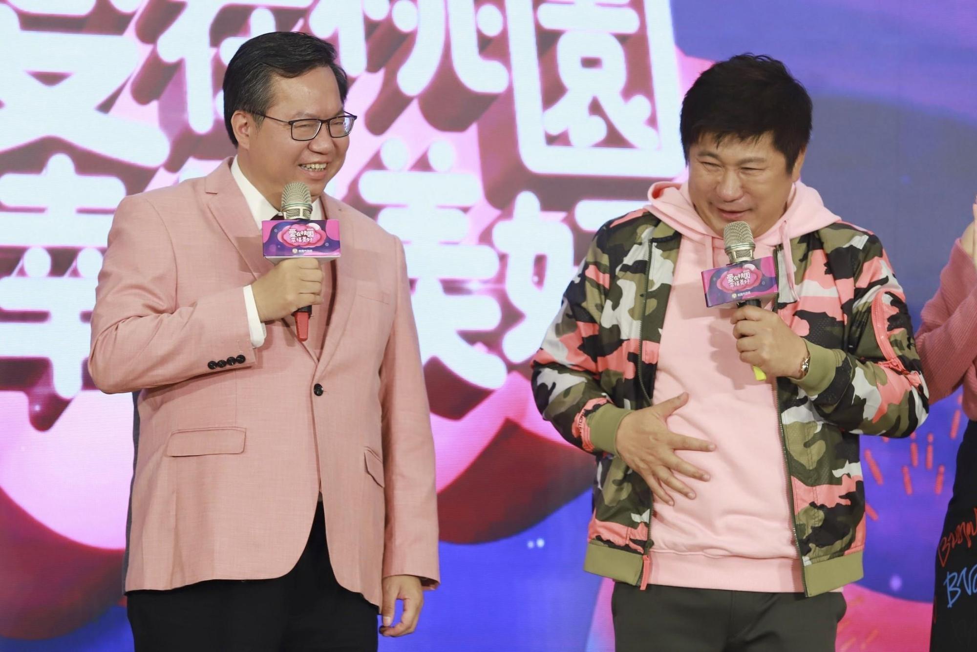 胡瓜(右)坦言與小禎的新歡丁春霆的父母吃過飯。（民視提供）