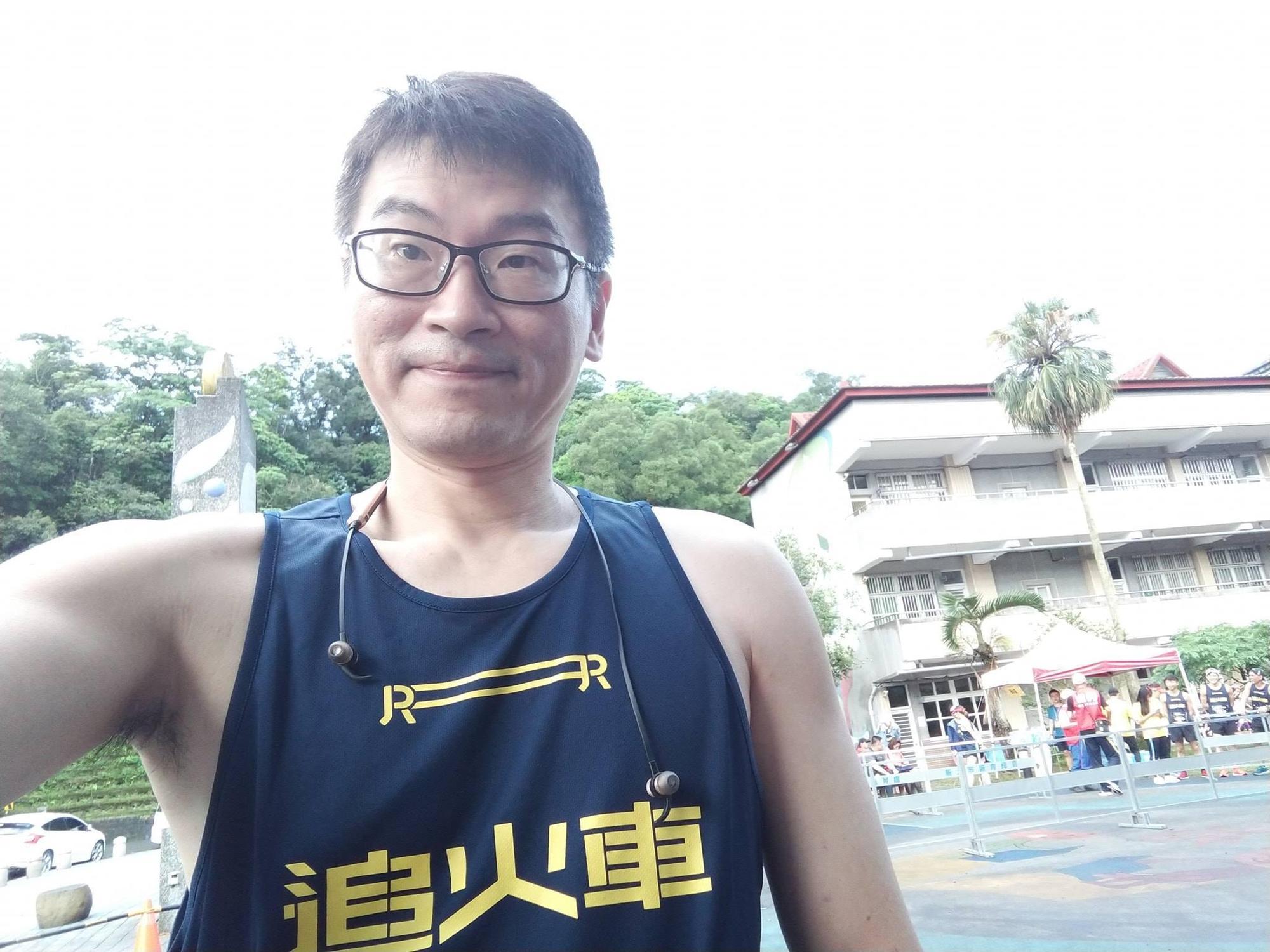 梁文傑被爆疑經常流連酒店,且2週內進出高檔酒店至少6次,事後他向社會大眾道歉。(翻攝梁文傑臉書)