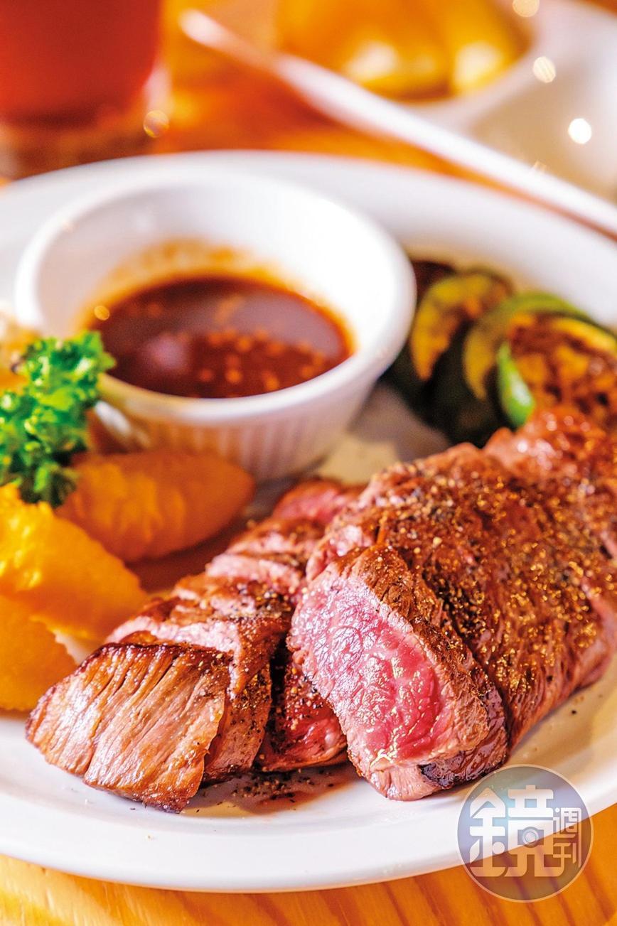 肉質鮮嫩的「藏王牛排」。(2,900日圓/份,約NT$819)