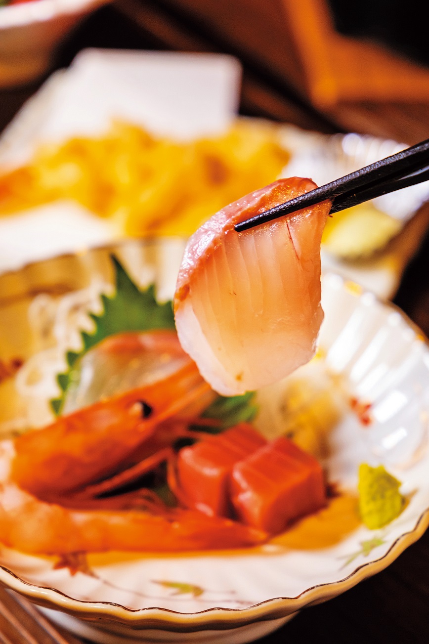 味鮮甜美的「生魚片」。（4,400日圓套餐菜色，約NT$1,246）