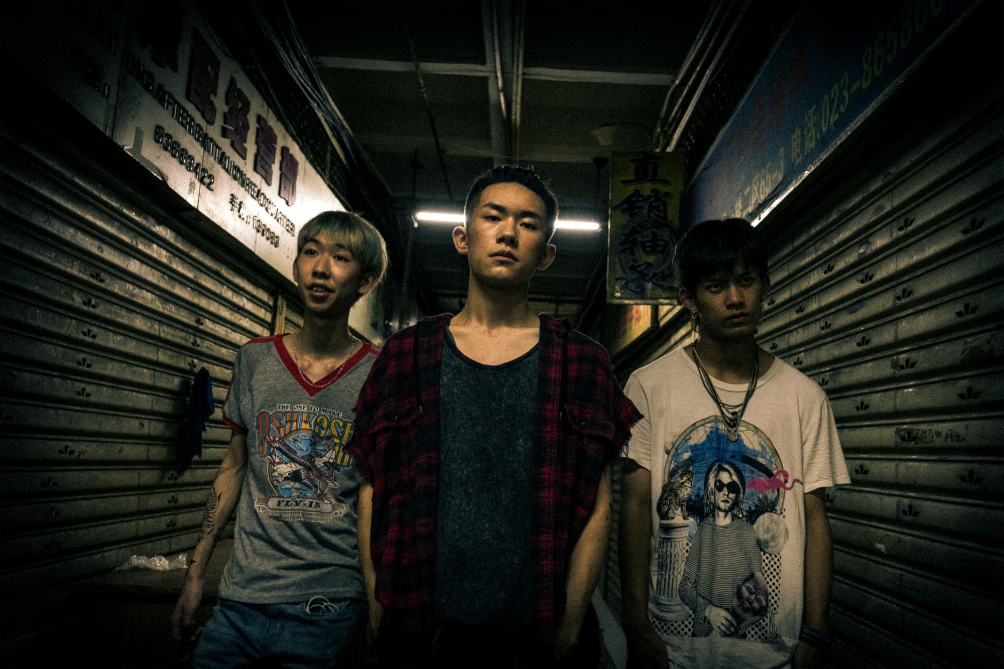 易烊千璽換了平頭造型主演《少年的你》，不管是票房口碑都有好成績。（Netflix提供）