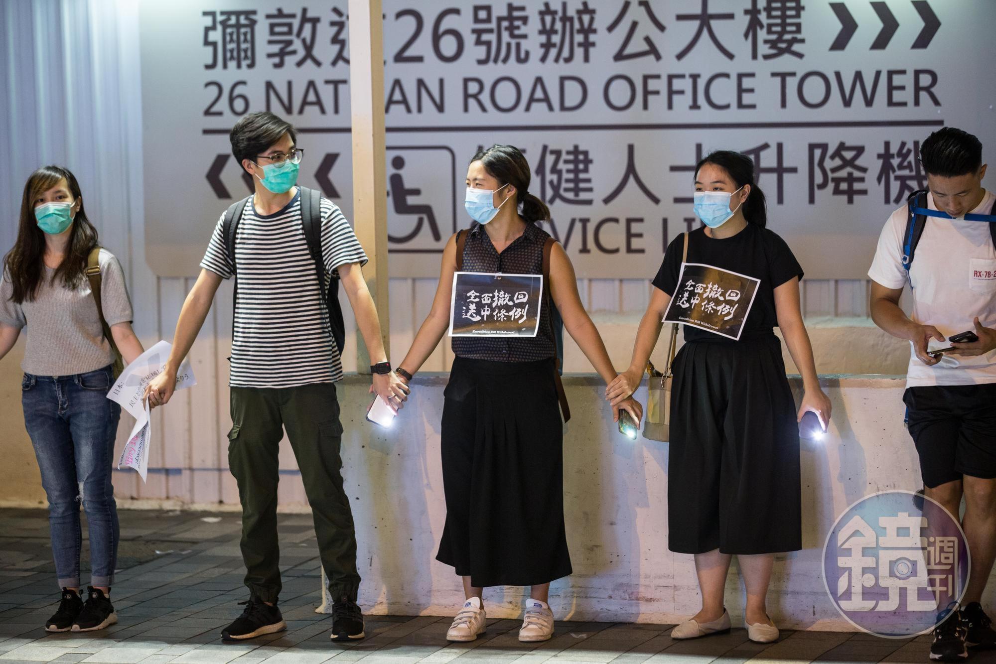 港上訴庭今拒絕律政司申請，目前港警不得執行《禁蒙面法》。
