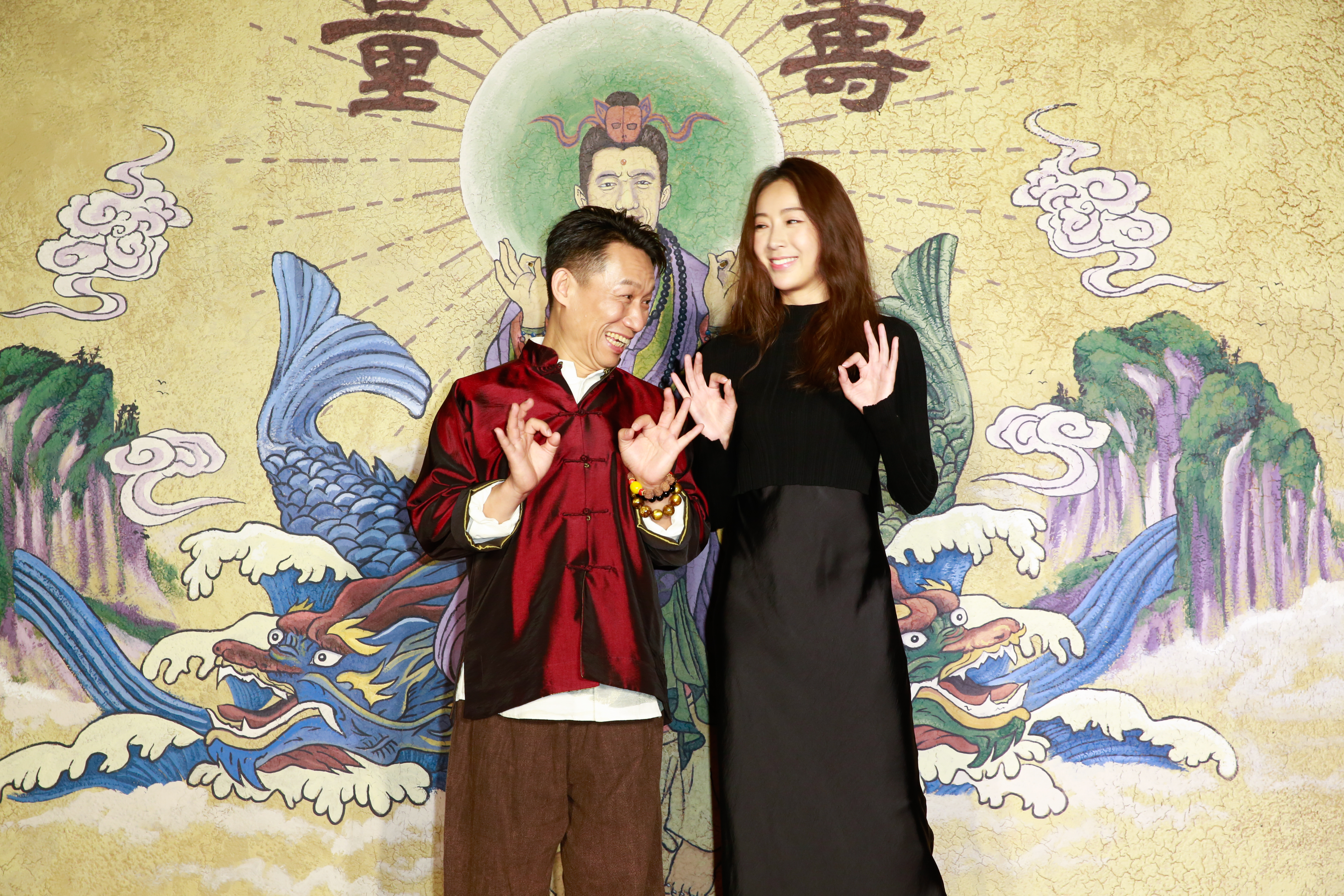 郭子乾飾演的神棍千片隋棠與他「雙修」，而隋棠多次演出靈異類作品，實在巧合。