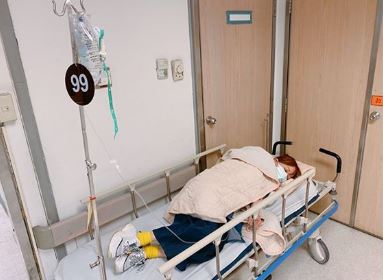 玉兔今凌晨身體不舒服送急診。（翻攝自玉兔IG限時動態）